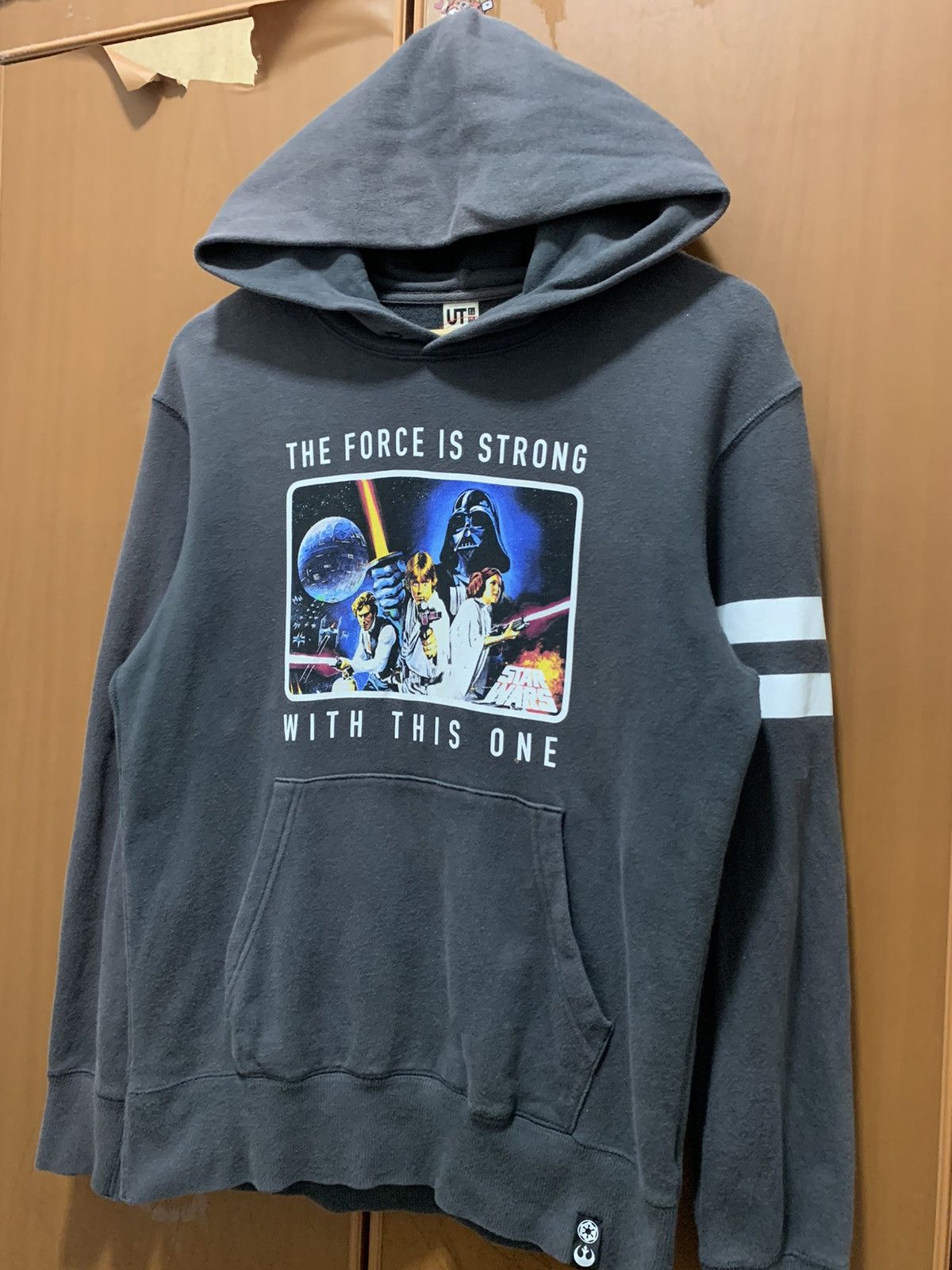 Uniqlo Uniclo Star Wars Sun Faded Hoodie Size US M / EU 48-50 / 2 - 2 Thumbnail