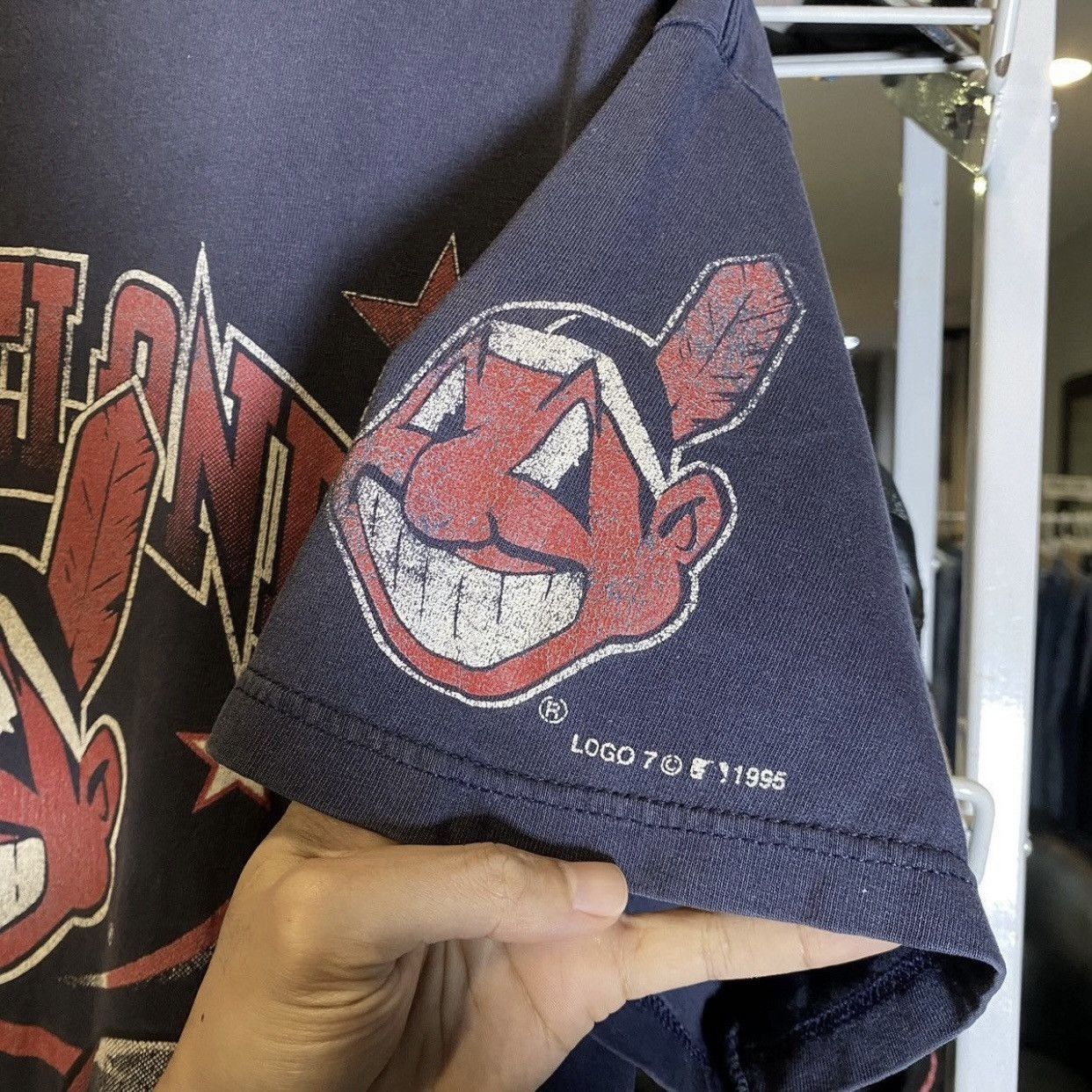Logo 7 Vintage 90s Logo 7 Cleveland Indians Chief Wahoo T-Shirt Size US XL / EU 56 / 4 - 7 Thumbnail
