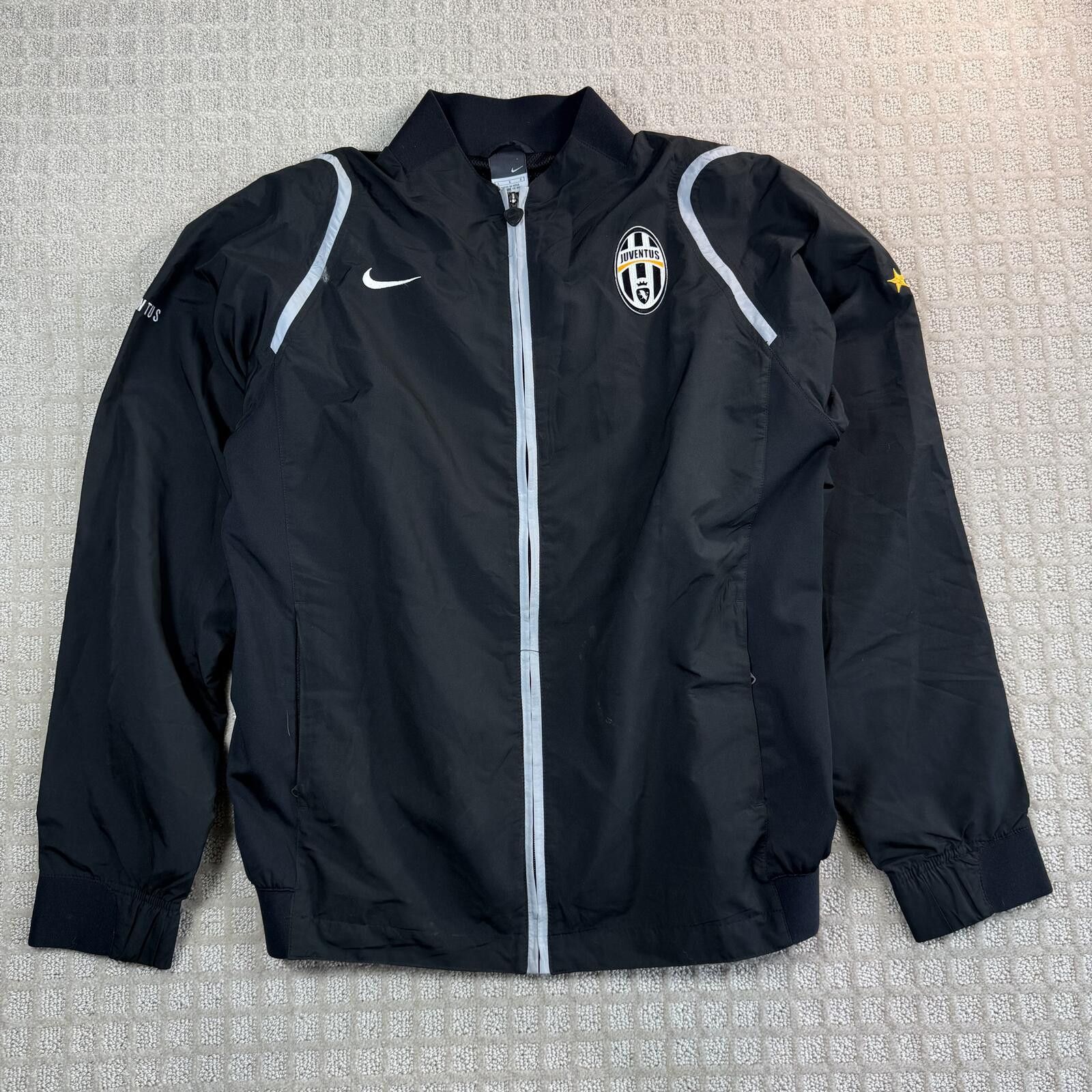Nike Nike Juventus Track Jacket Black Zip Up Large Size US L / EU 52-54 / 3 - 3 Thumbnail