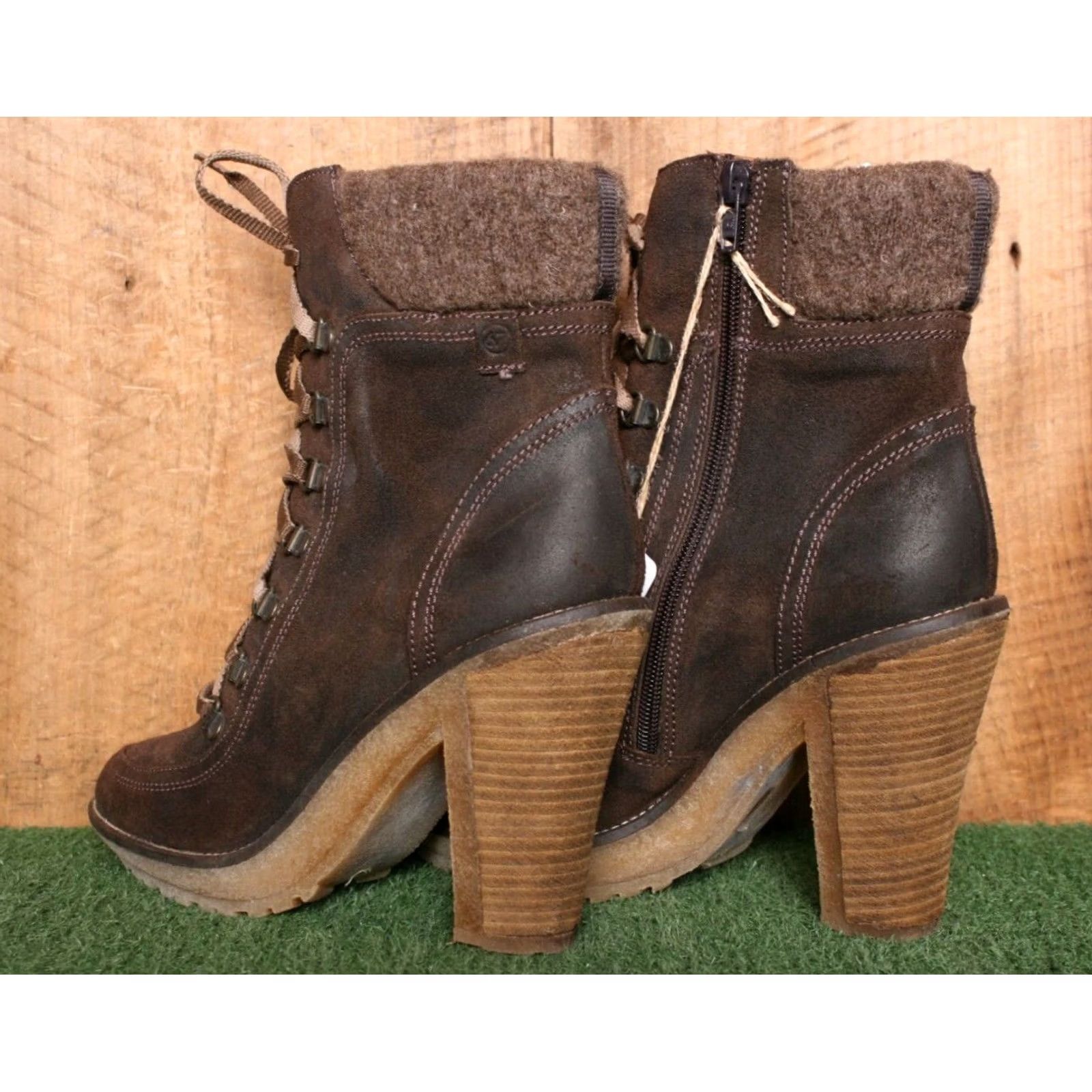 Vintage SIXTYSEVEN Brown Waxed Suede Ankle Boots w/4.5" Heels EUR 40 ≈ US 8 Women Boots Suede Ankle Lace Up Zip 4 in & Higher Size US 9 / IT 39 - 3 Thumbnail