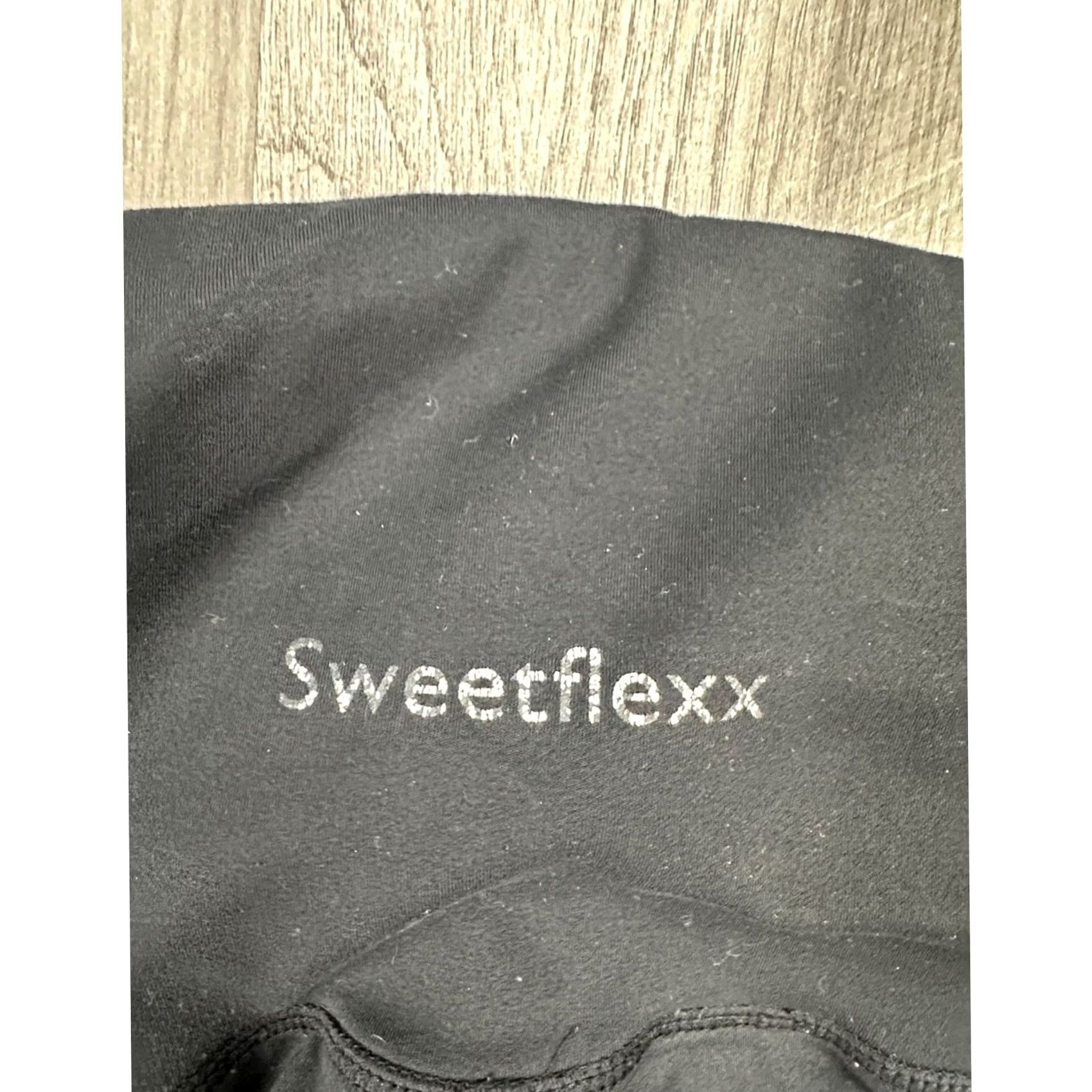 Vintage Sweetflexx Leggings Full Length High Rise Pockets Black Women 2 Regular XS? (Note: Please provide exact size naming if needed) Size 26" / US 2 / IT 38 - 5 Thumbnail