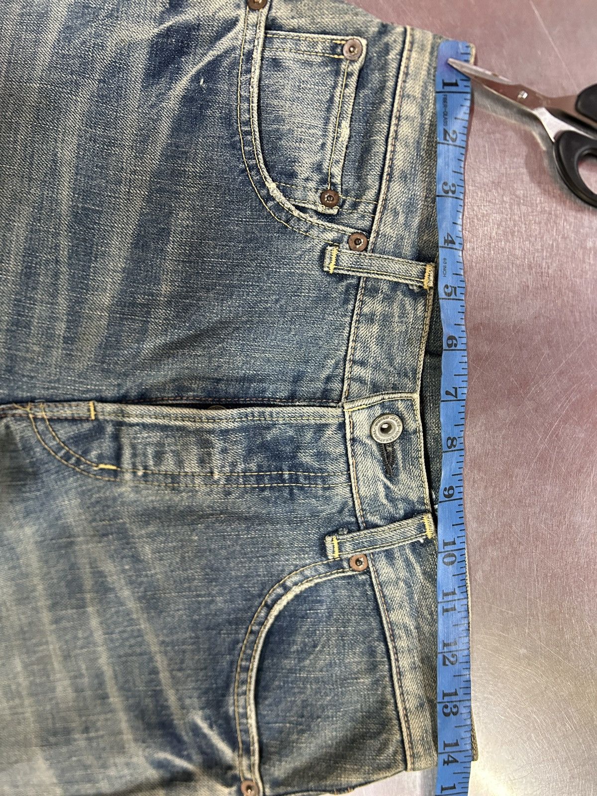 If Six Was Nine × Japanese Brand × Le Grande Bleu (L.G.B.) Vintage FrameWork Japan Selvedge Jeans Size US 28 / EU 44 - 13 Thumbnail