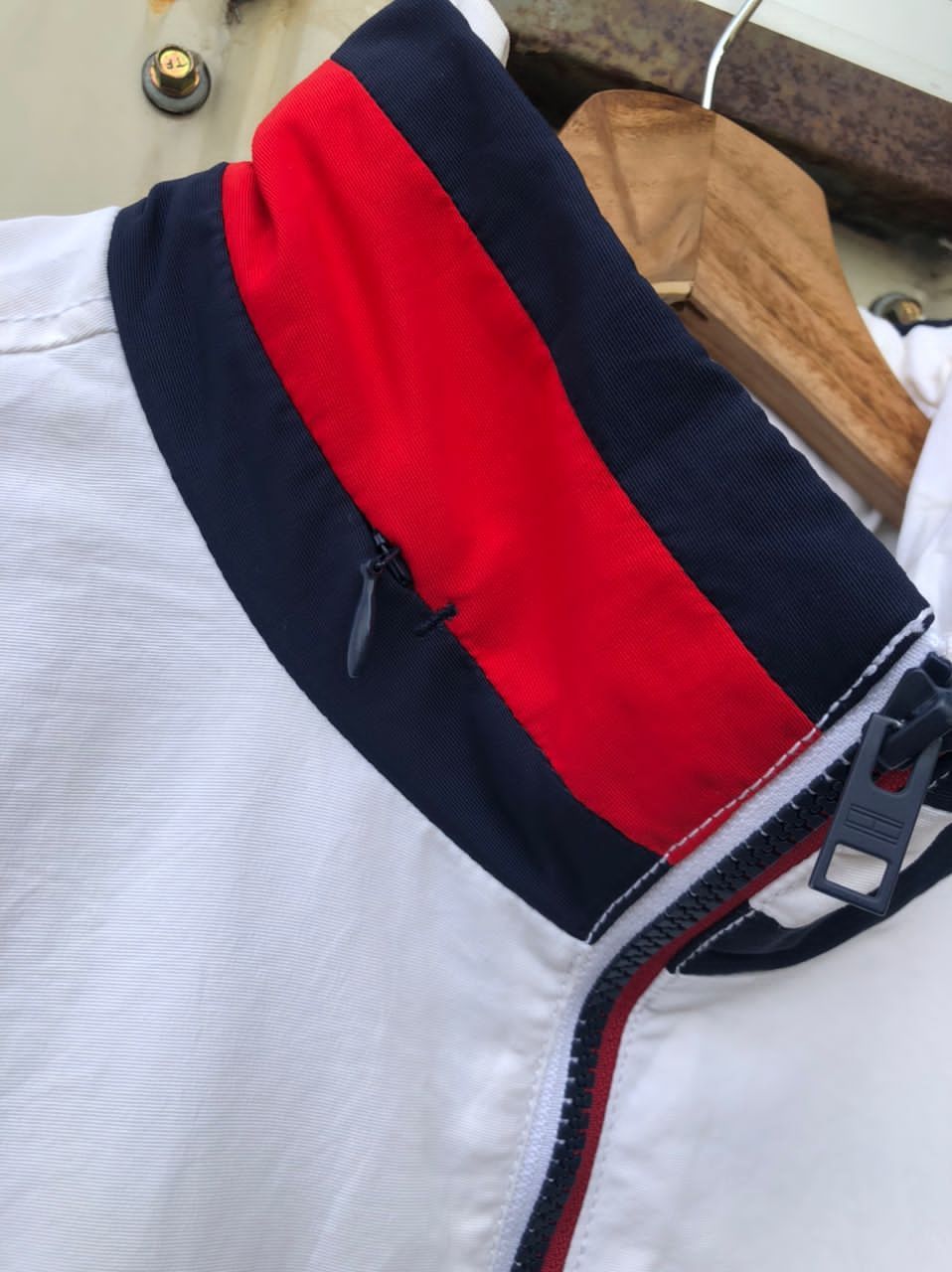 Tommy Hilfiger × Vintage Vintage Tommy Hilfiger Jeans SpellOut Flag Jacket Size US L / EU 52-54 / 3 - 6 Thumbnail