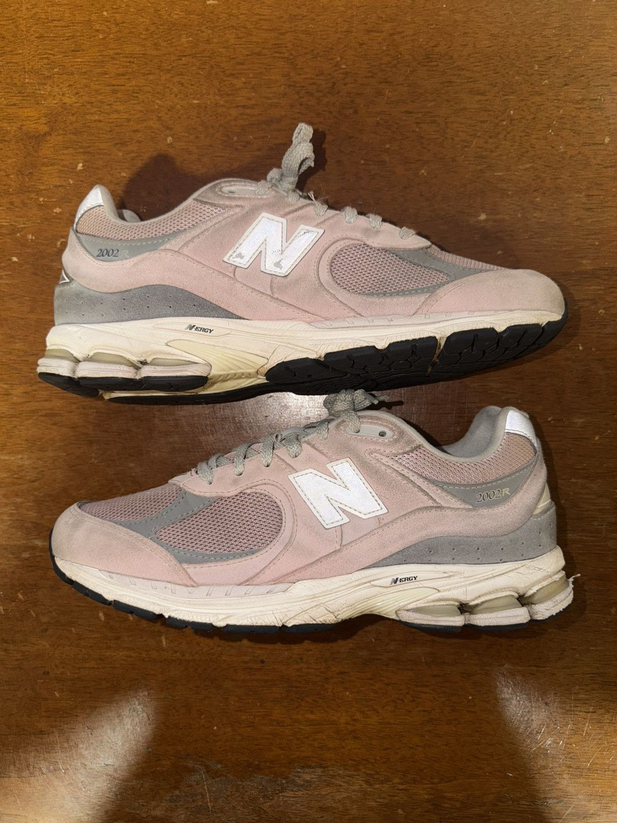 New Balance New Balance 2002R Orb Pink size 10 Size US 10 / EU 43 - 1 Thumbnail