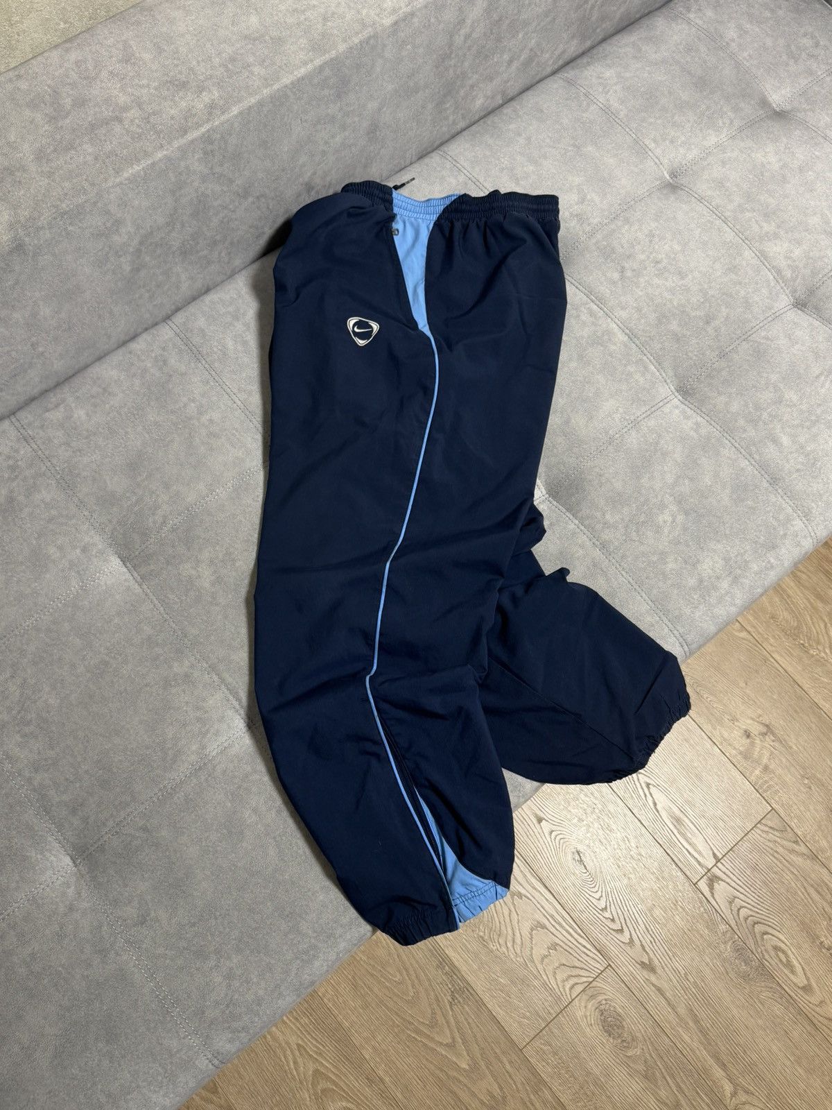 Nike × Vintage Vintage Nike Y2K nylon baggy pants blue navy size XL Size US 34 / EU 50 - 1 Thumbnail