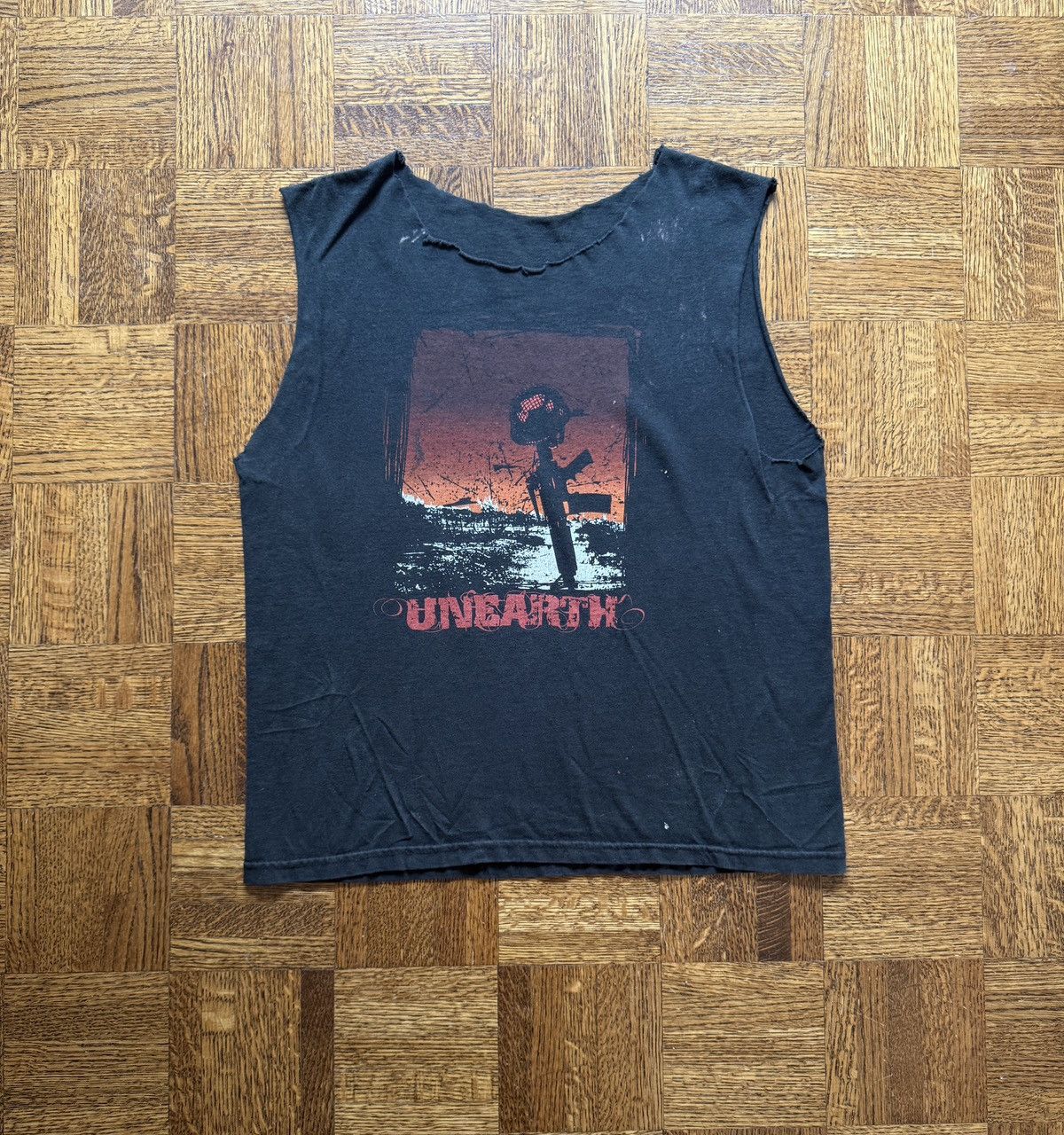 Vintage Vintage Y2K Unearth Metalcore Band Cutoff Graphic Tee Size US S / EU 44-46 / 1 - 1 Thumbnail