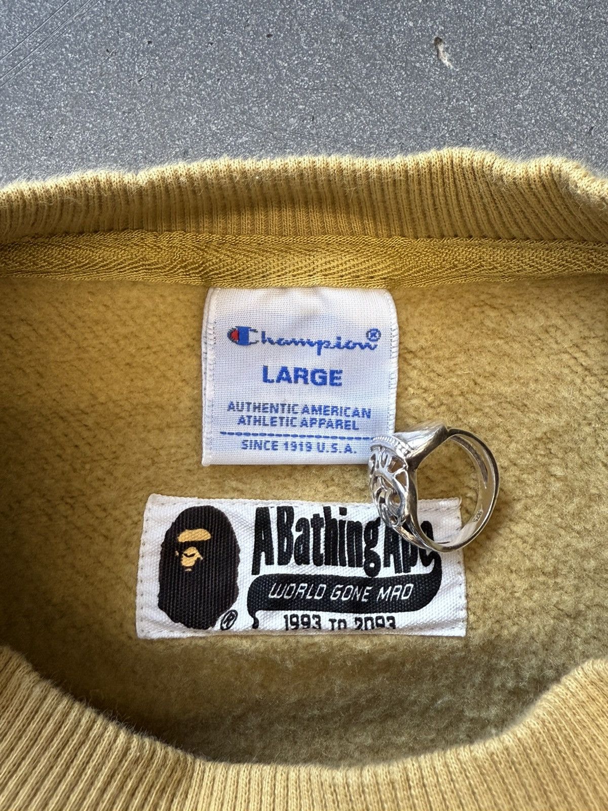 Bape × Champion FW17 Bape Champion 1st Camo Crewneck Size US L / EU 52-54 / 3 - 7 Thumbnail