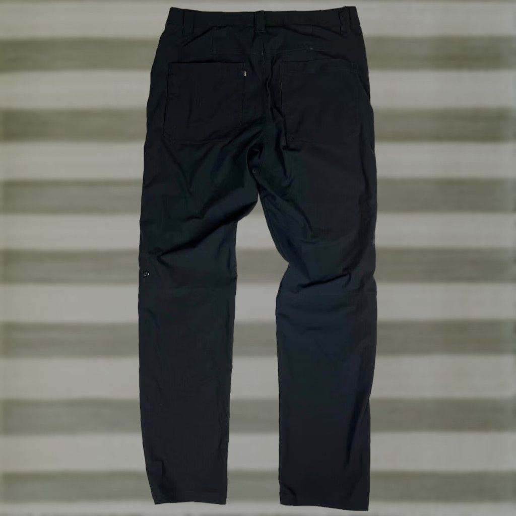 Lululemon Lululemon Men's Chino Pants Black Straight Leg Sz 34x33 Pants City Style Readable Front Flat Size US 34 / EU 50 - 1 Thumbnail