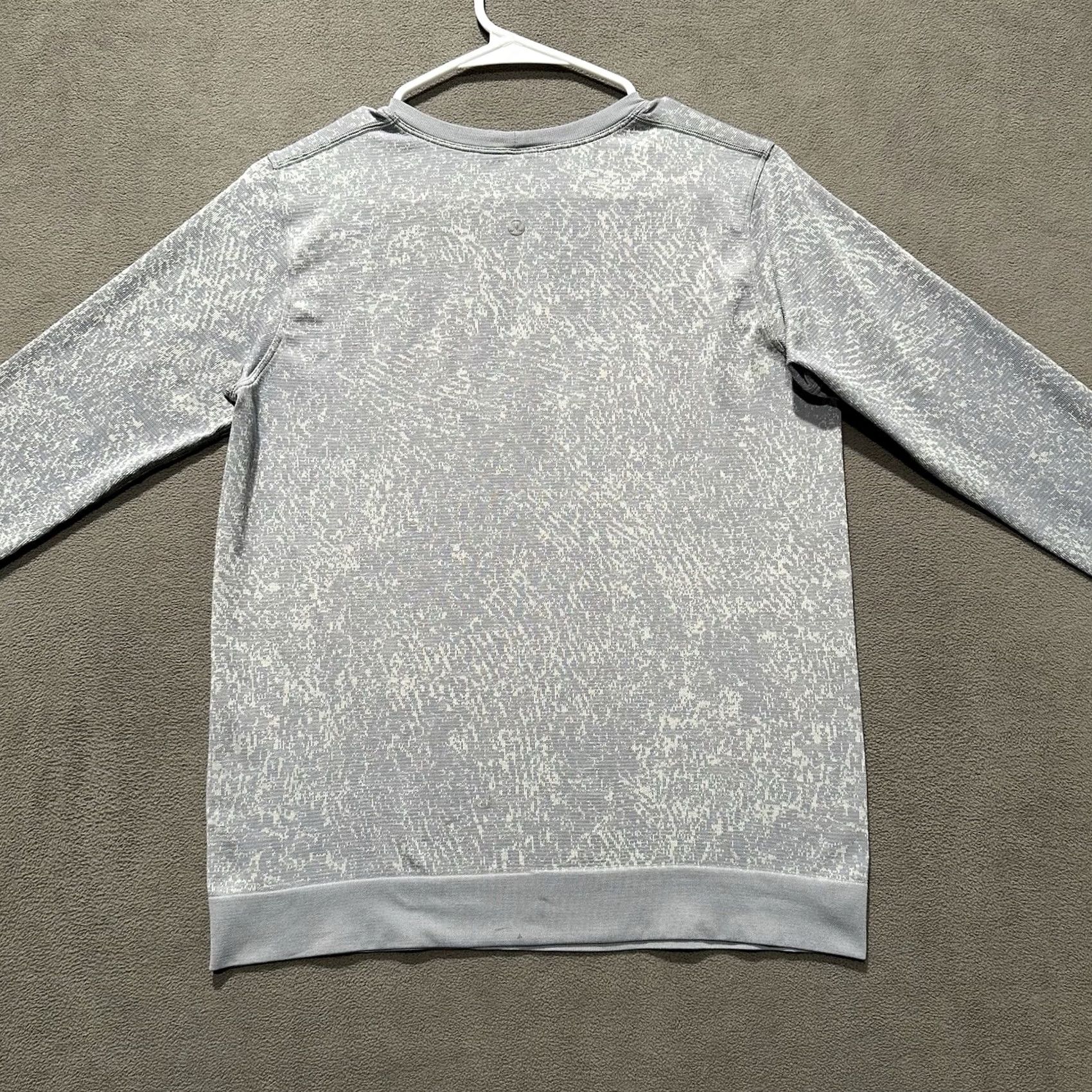Lululemon Lululemon Swiftly Breathe Long Sleeve Shirt Women 8 Gray Geometric Athletic Size M / US 6-8 / IT 42-44 - 2 Thumbnail