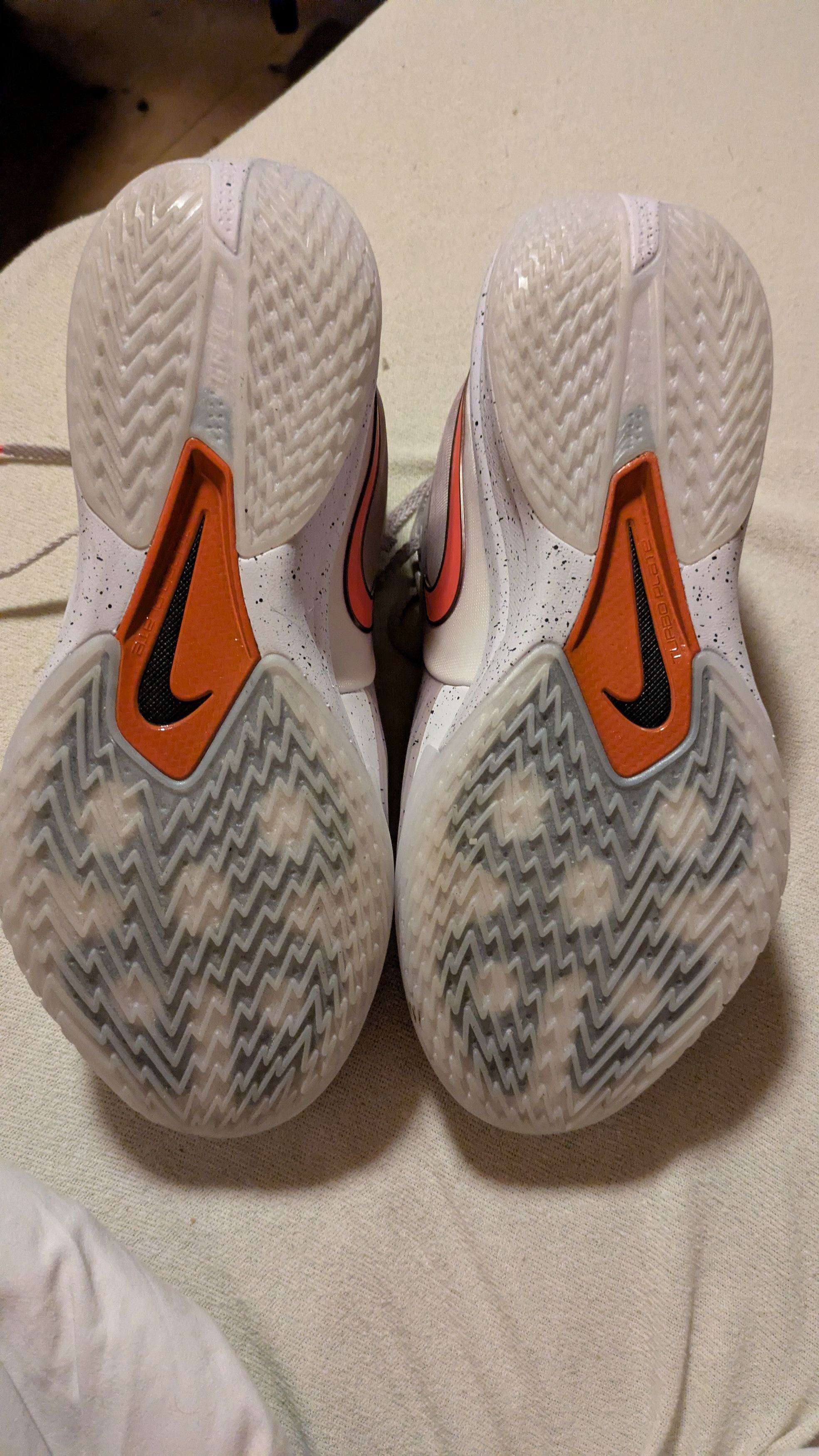 Nike Nike GT Cut 3 Turbo Size US 9.5 / EU 42-43 - 1 Thumbnail