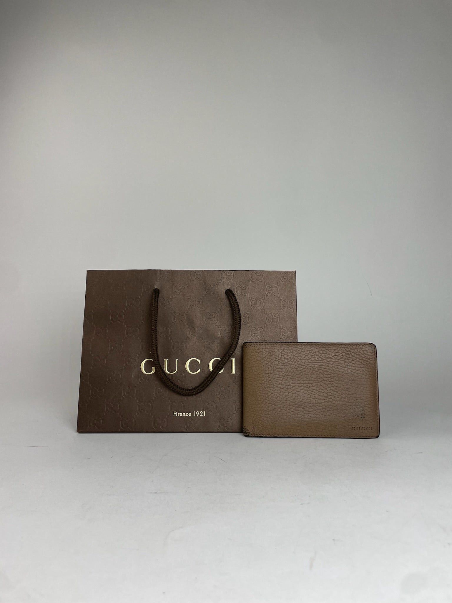 Gucci Vintage Flapable Leather Wallet Brown Size ONE SIZE - 1 Thumbnail