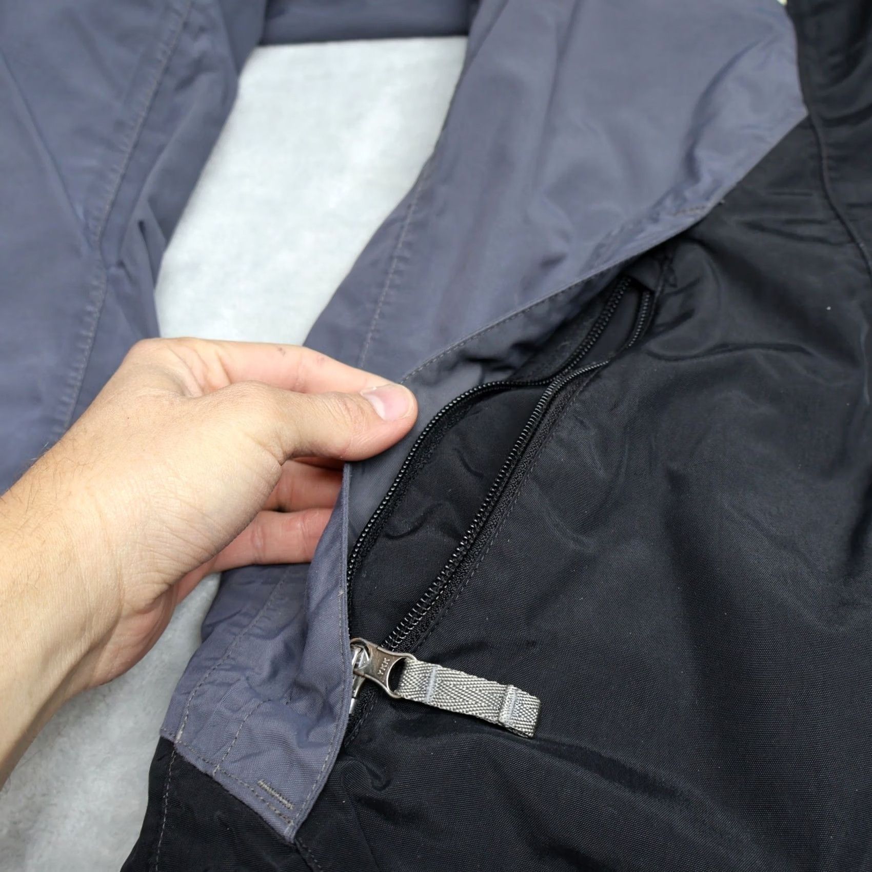 The North Face North Face Jacket Mens XL Black Hooded Waterproof Wind Rain Full Zip Outdoor Size US XL / EU 56 / 4 - 3 Thumbnail