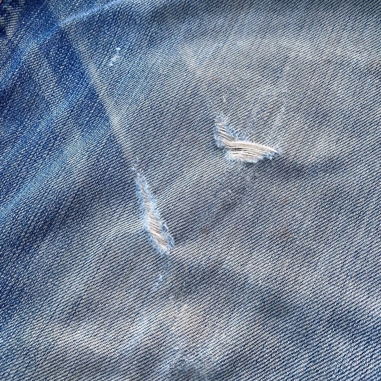 Levi's Vintage Levis 501 Distressed Denim Kurt Cobain Style Size US 32 / EU 48 - 14 Thumbnail