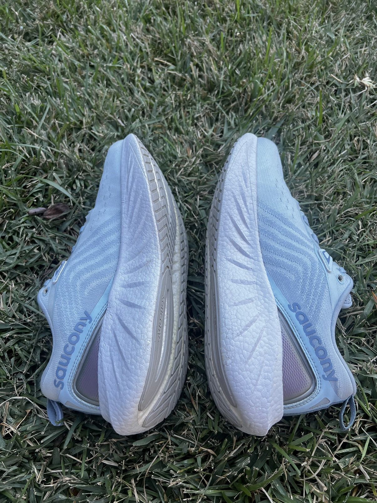 Saucony CLEAN Saucony Triumph 22 size 9.5 Womens shoes Light Blue Size US 9.5 / IT 39.5 - 4 Thumbnail