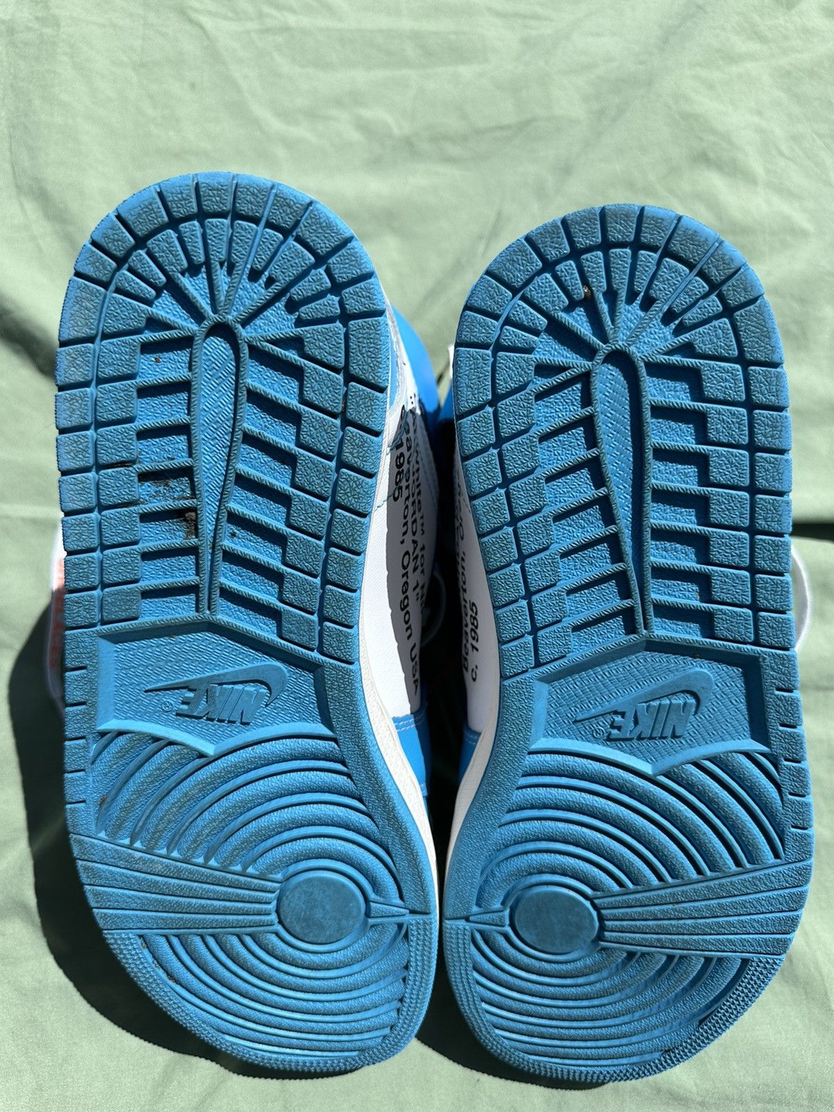 Jordan Brand *Final Price Drop* Air Jordan 1 OFFWHITE UNC Size US 11 / EU 44 - 6 Thumbnail