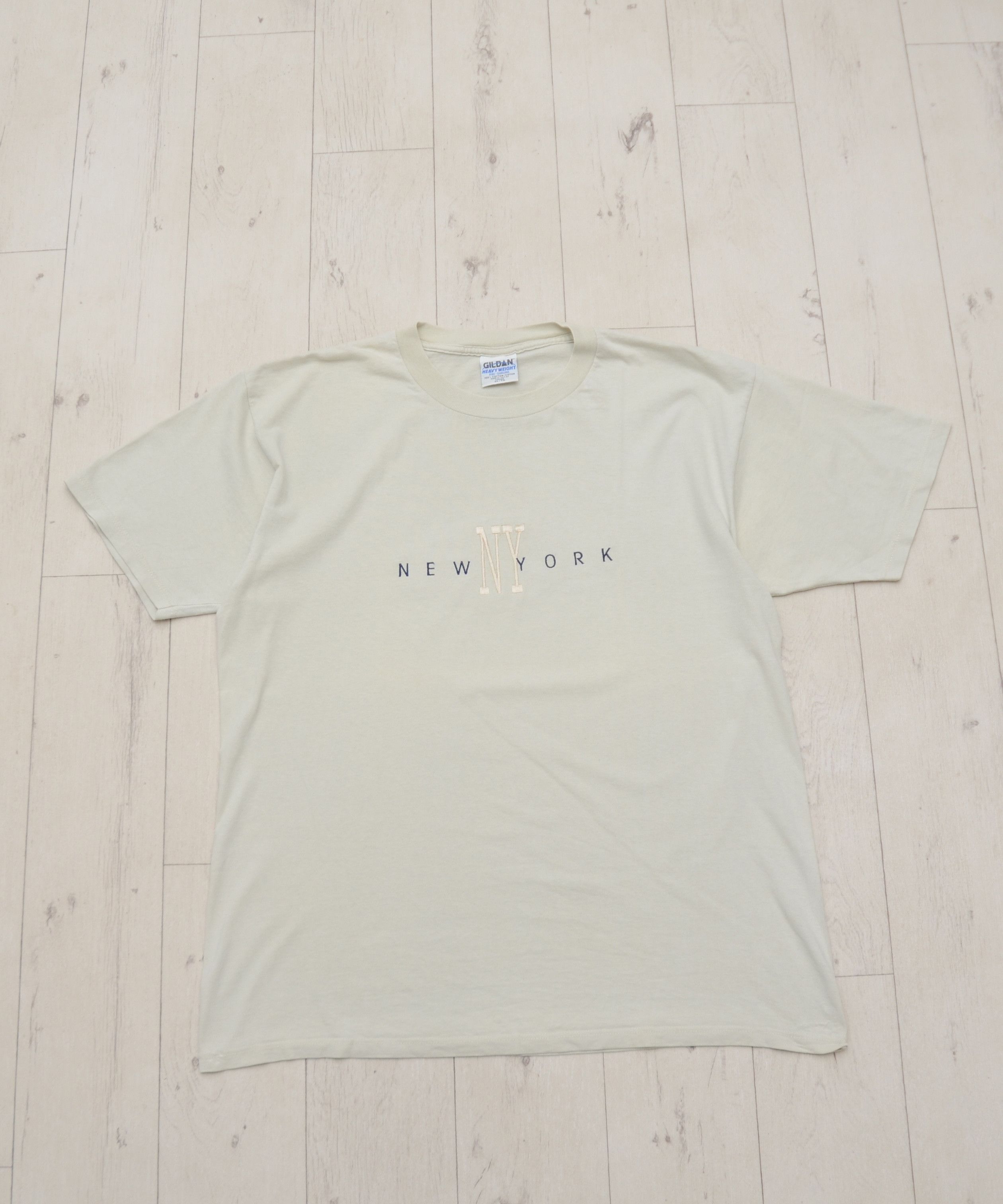 Vintage Vintage Y2K New York City Gildan T-Shirt sz XL Embroider Size US XL / EU 56 / 4 - 1 Thumbnail