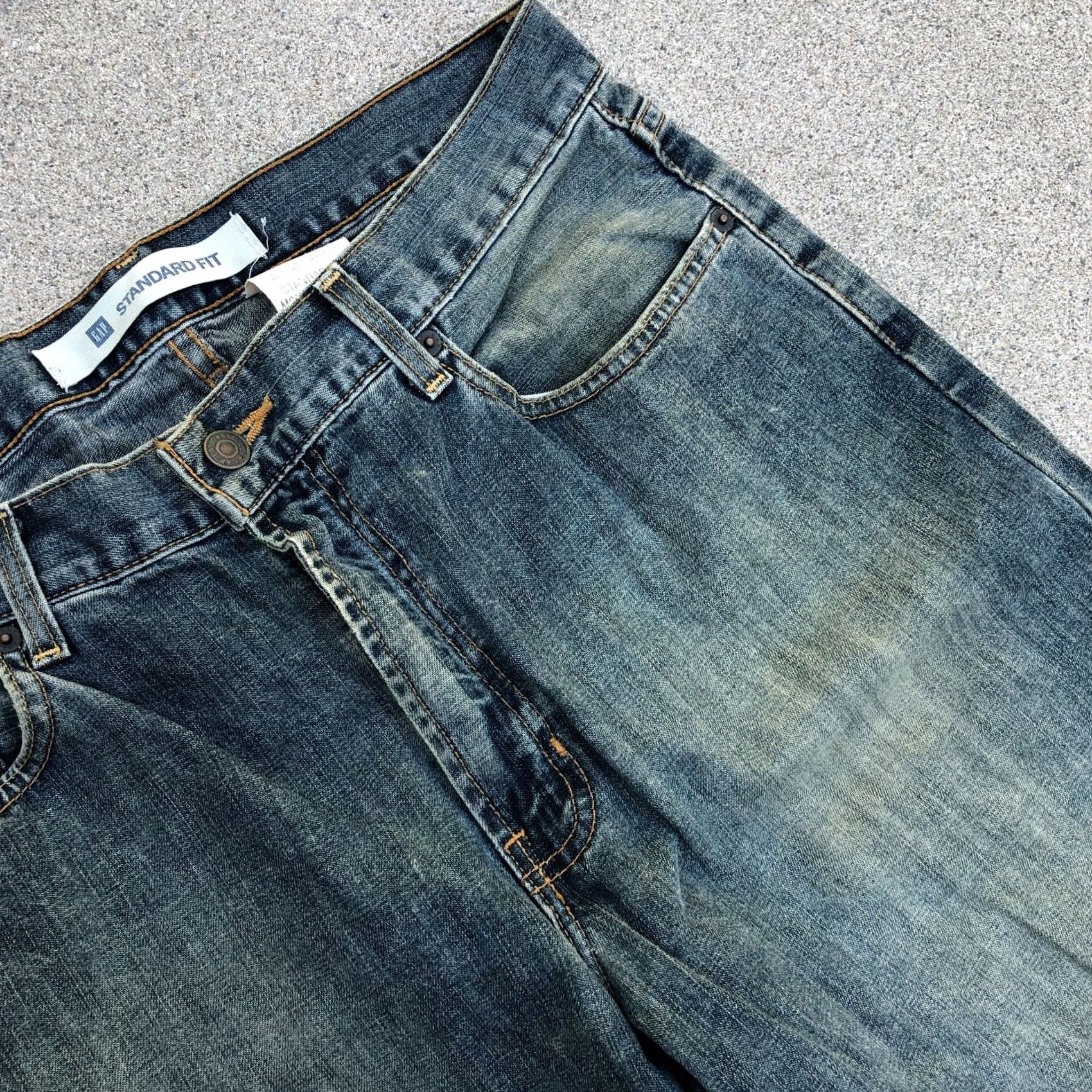 Gap GAP Denim Jeans Men's 32 x 32 Relaxed Fit Blue Denim Pants Medium Wash Straight Style Jeans Mens Size US 32 / EU 48 - 3 Thumbnail