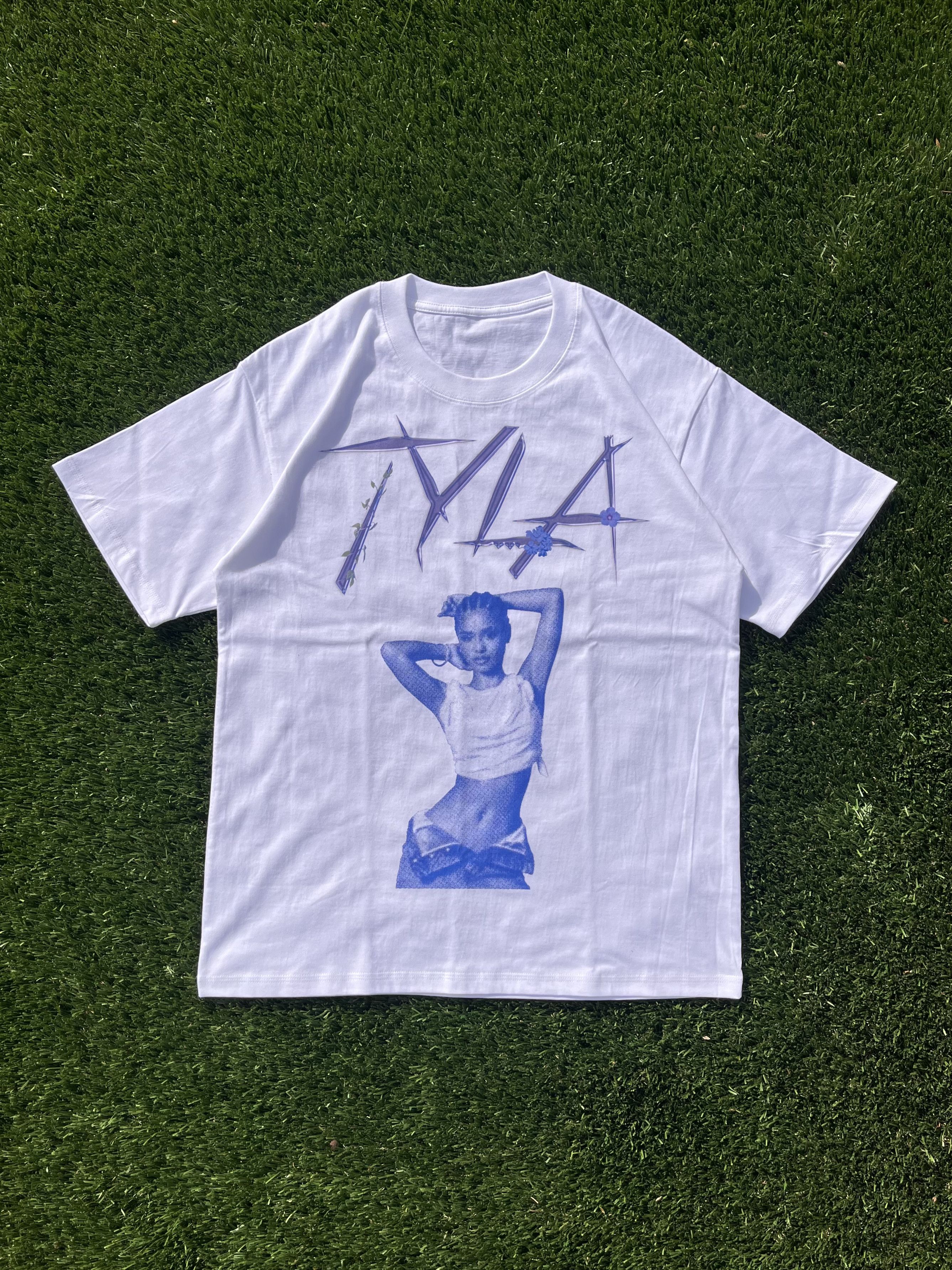 Vintage Tyla Graphic Tee Size M / US 6-8 / IT 42-44 - 1 Thumbnail