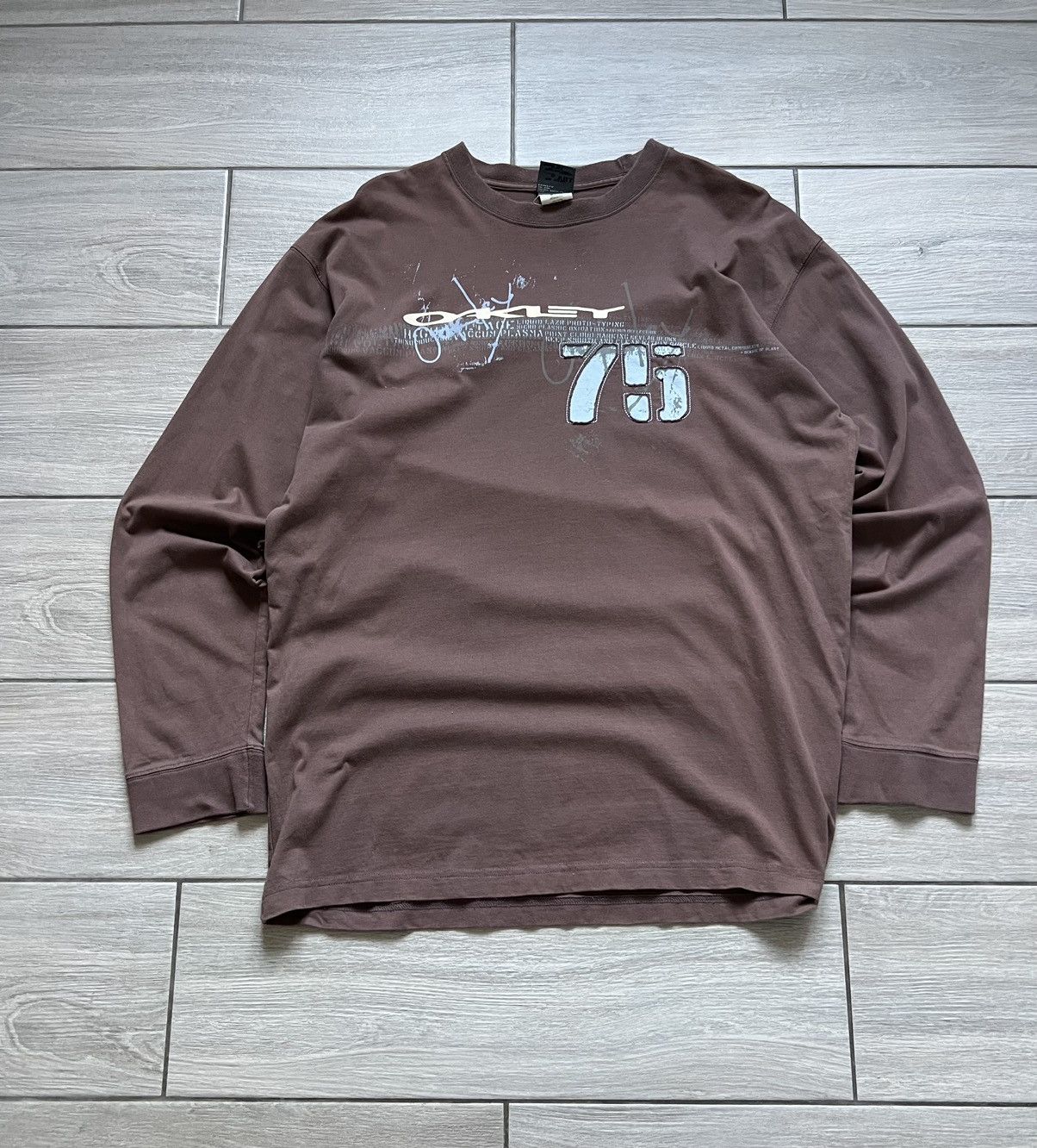 Oakley Oakley Long Sleeve Center Logo Embroider Chocolate Size US XL / EU 56 / 4 - 2 Thumbnail