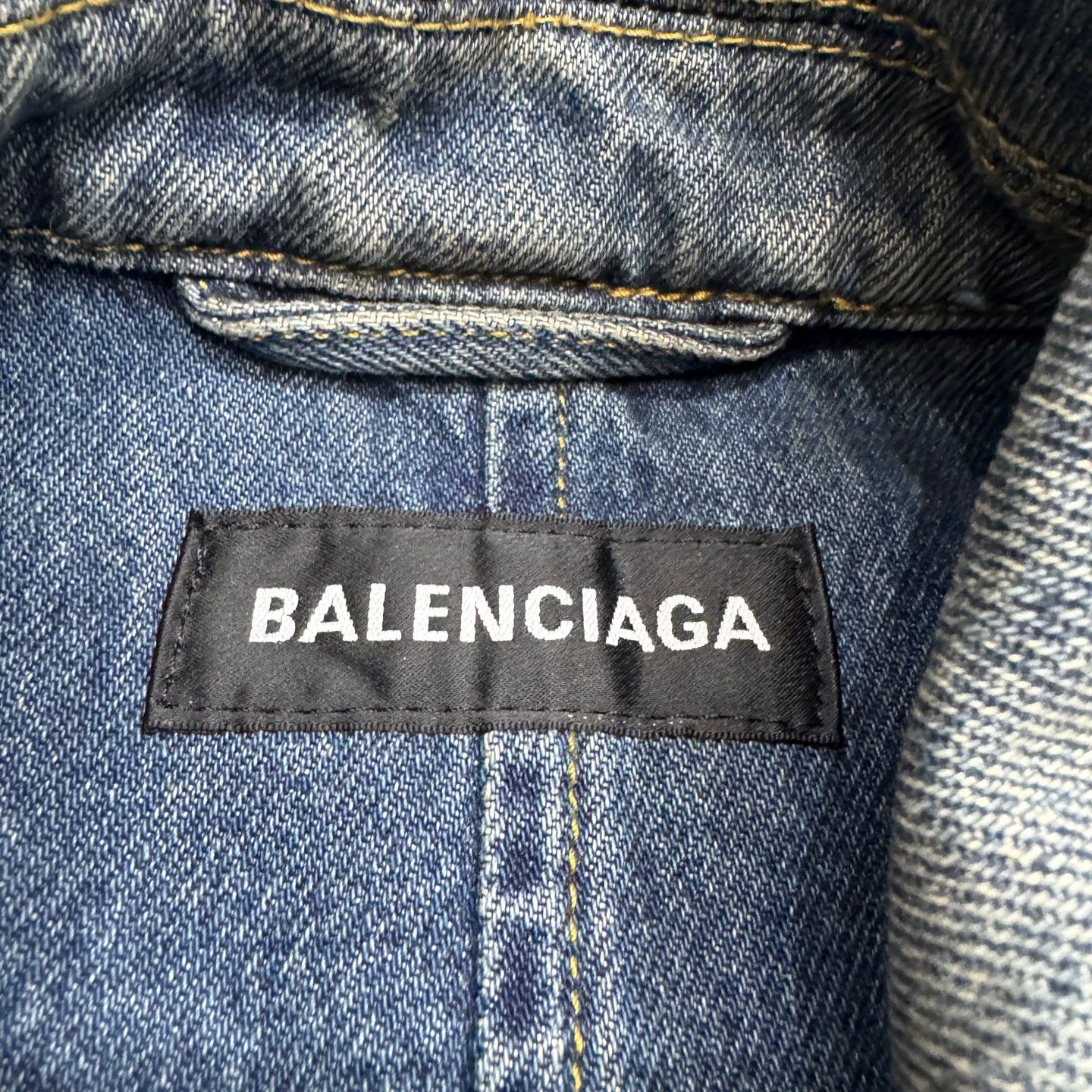 Balenciaga Balenciaga Runway Distressed Denim Coat Size US S / EU 44-46 / 1 - 2 Thumbnail
