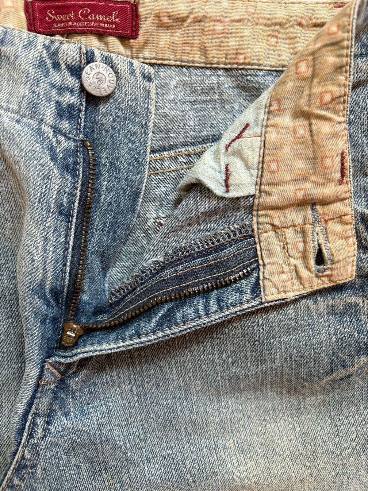 Japanese Brand Vintage Japanese Brand Mud Wash Spiral Leg Buckle Flare Jean Size US 30 / EU 46 - 9 Thumbnail