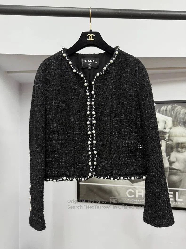 Chanel Chanel 25P Black Pearl Jacket. Size US M / EU 48-50 / 2 - 1 Thumbnail