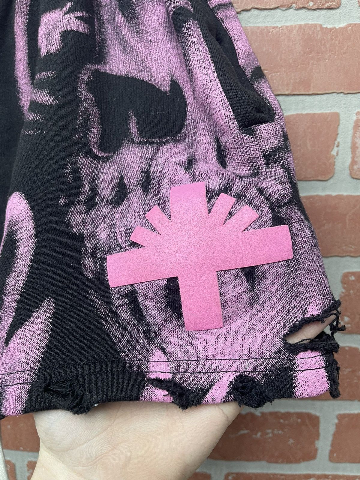 Vertabrae Size S - Vertebrae Pink Skull Shorts Distressed Size US 28 / EU 44 - 4 Thumbnail