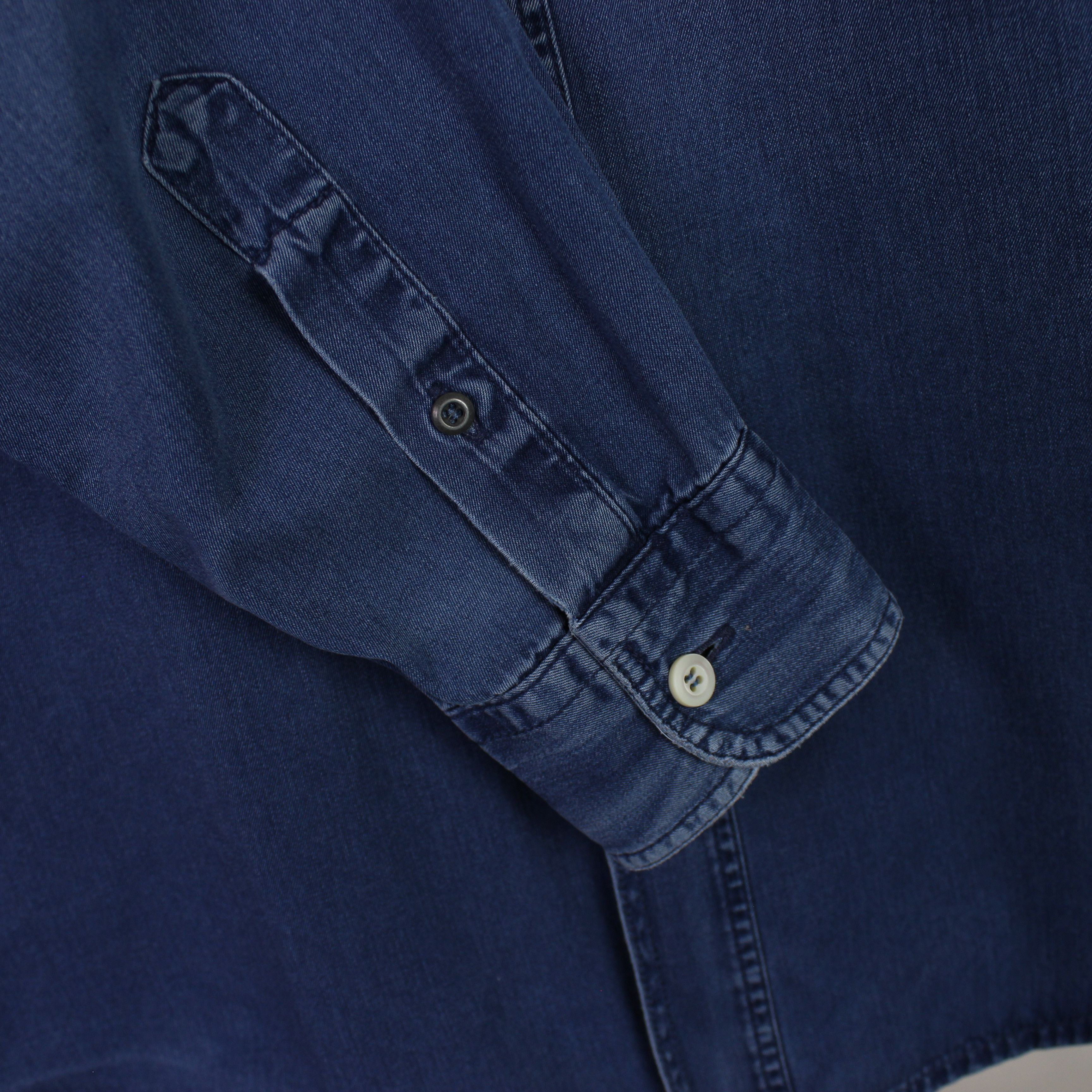 Armani Armani jeans denim blue shirt buttons ups L Size US L / EU 52-54 / 3 - 6 Thumbnail
