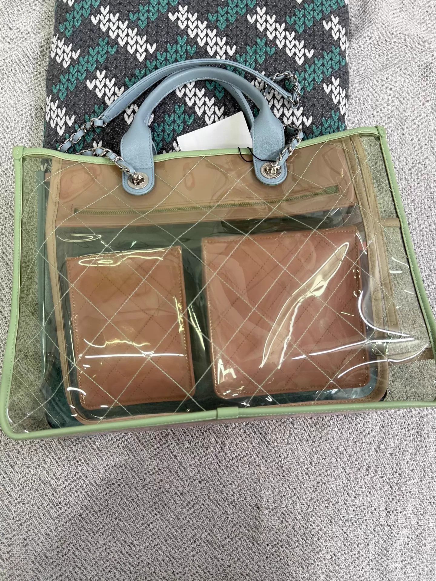 Chanel Chanel Waterfall Macaron PVC Jelly Beach Mom Unused Size ONE SIZE - 2 Thumbnail