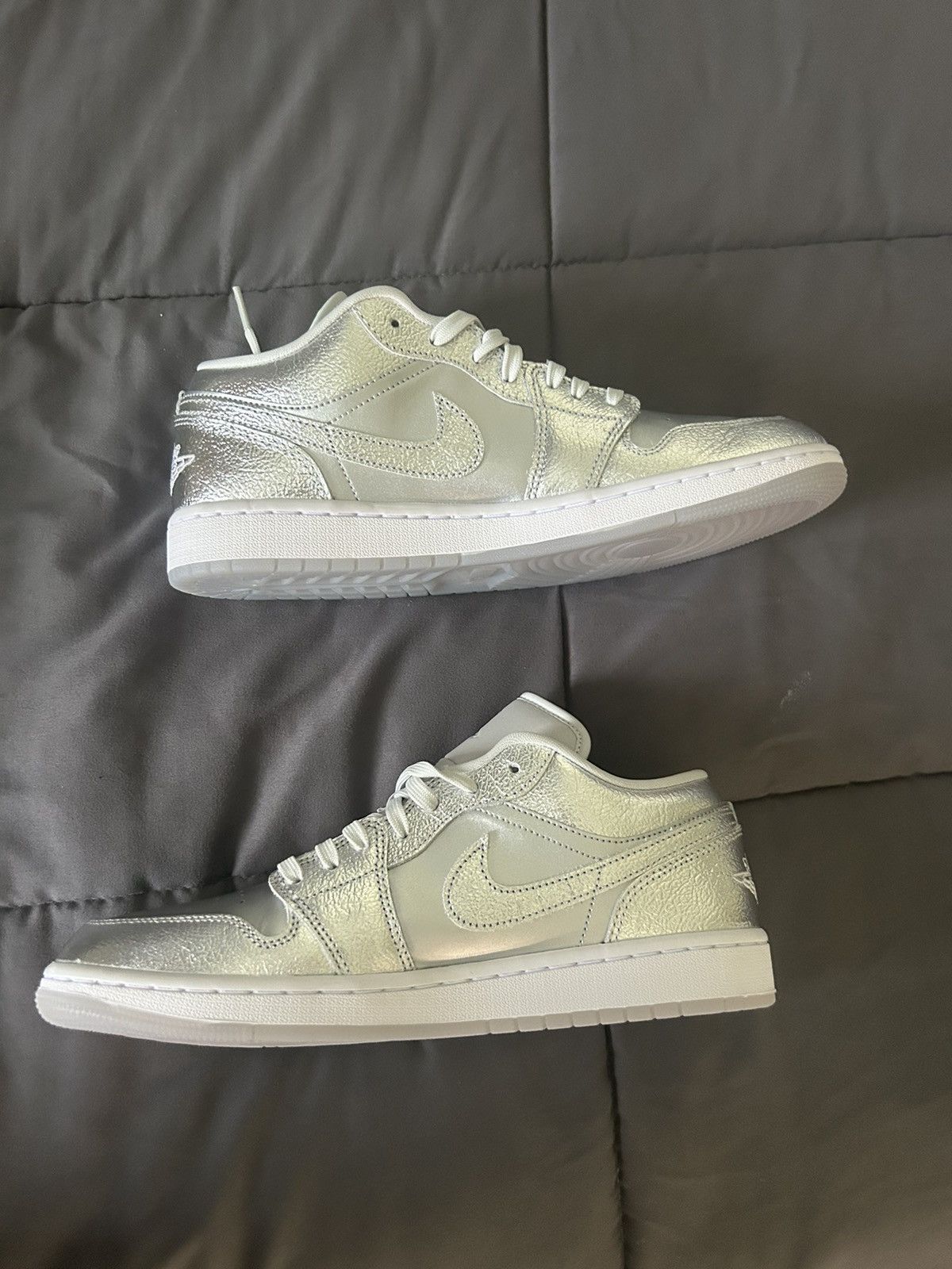 Nike Jordan 1 Low SE Metallic Silver Size US 11 / IT 41 - 6 Thumbnail