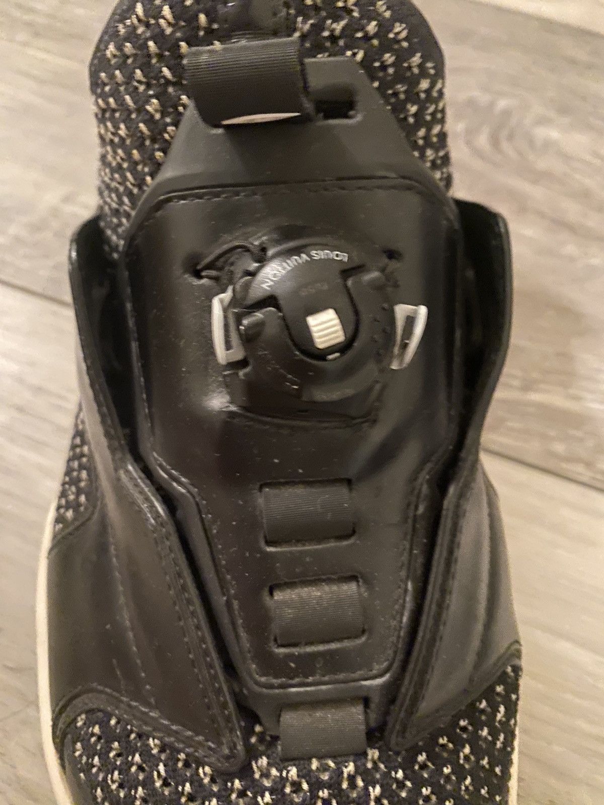 Louis Vuitton Louis Vuitton Laceless Fuel Power Sneaker VINTAGE UNRELEASED Size US 10 / EU 43 - 7 Thumbnail