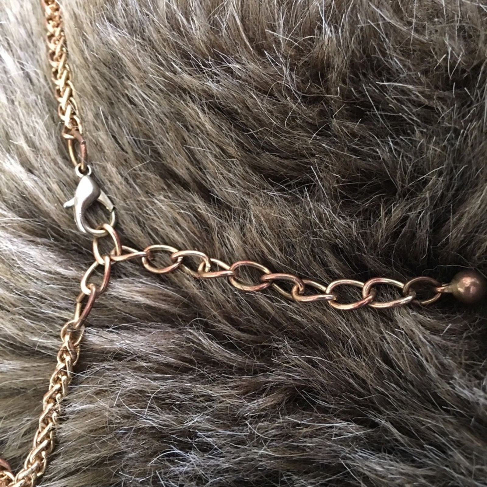 Jewelry Chunky gold tone chain with tassel pendant Size ONE SIZE - 7 Thumbnail
