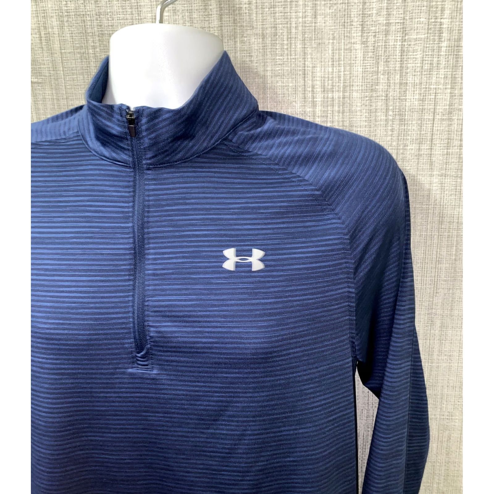 Under Armour Under Armour Mens Blue Striped 1/2 Zip Pullover Jacket S Mens Jacket Blue Striped Athletic 1/2 Zip Pullover Under Armour Mens Size S Size US S / EU 44-46 / 1 - 2 Thumbnail