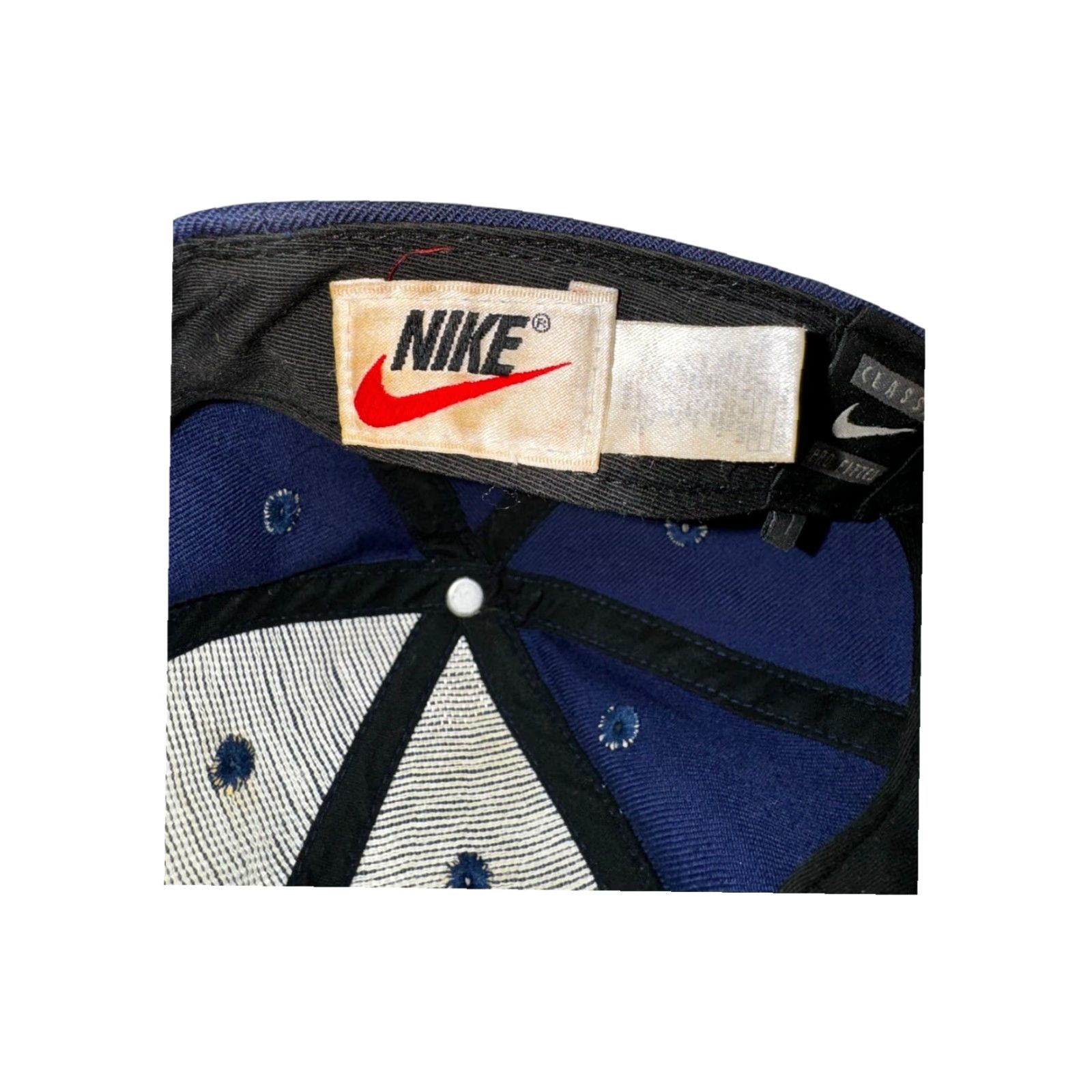 Nike VINTAGE Nike Hat 90s Navy Blue Fitted Cap Sz 7 RARE Mens Cap Baseball Cap Swoosh Hat Size 7 Nike Size ONE SIZE - 6 Thumbnail