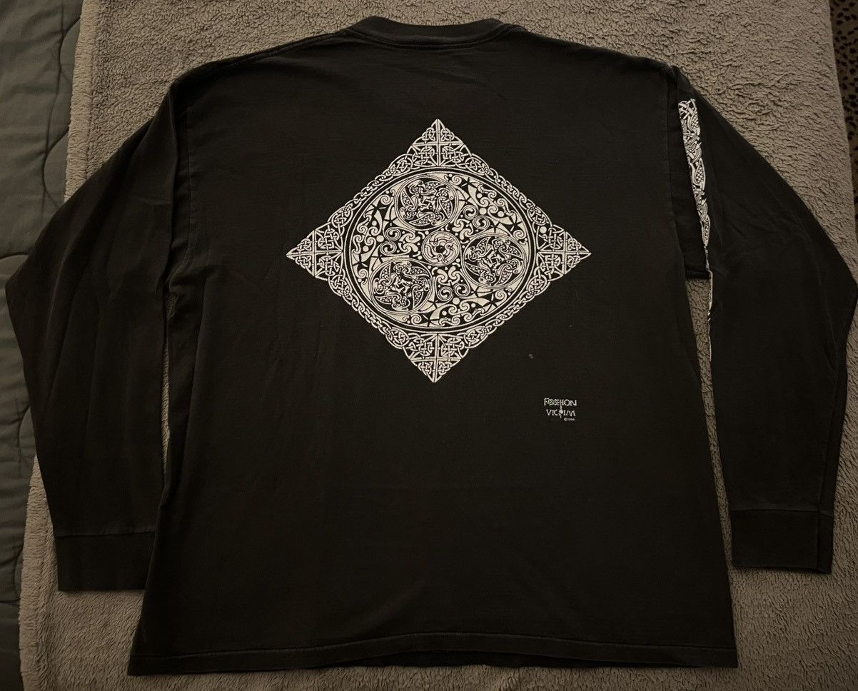 Fashion Victim Vtg Fashion Victim 1994 Celtic Knot Long Sleeve T-Shirt XL Size US XL / EU 56 / 4 - 4 Thumbnail