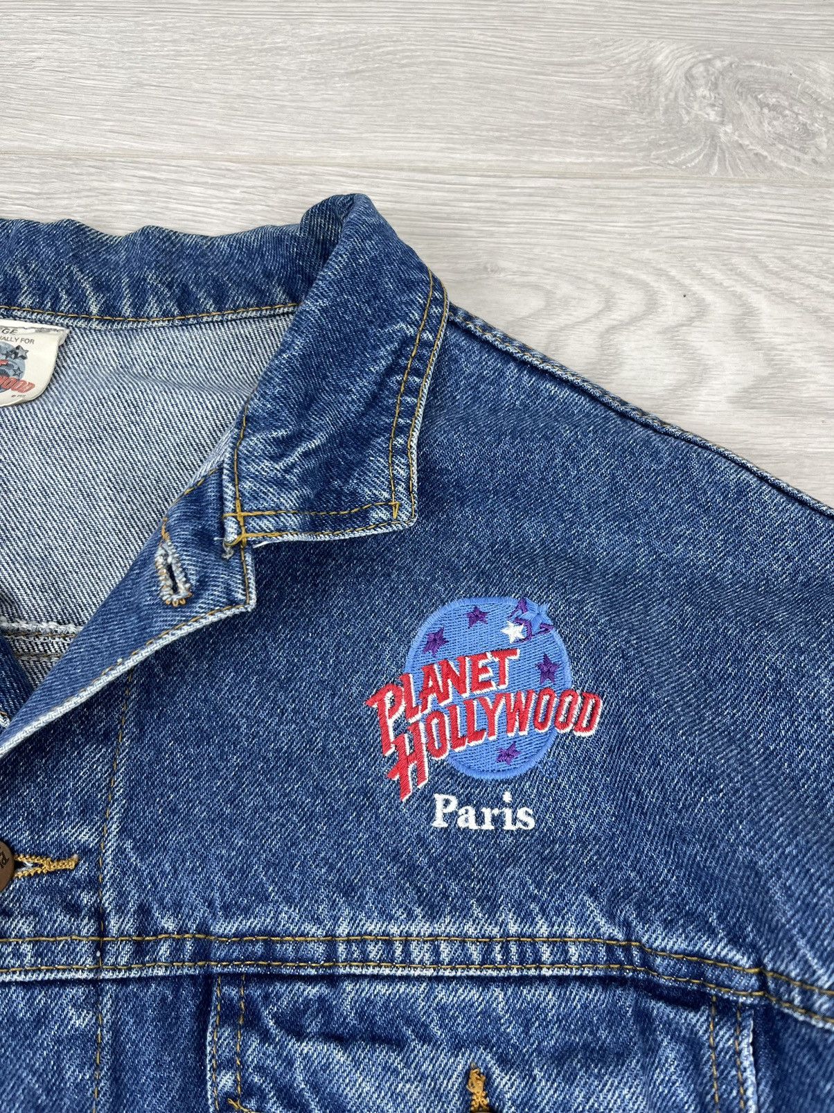 Vintage Planet Hollywood Paris Vintage 90s Denim Trucker Jacket Size US L / EU 52-54 / 3 - 8 Thumbnail