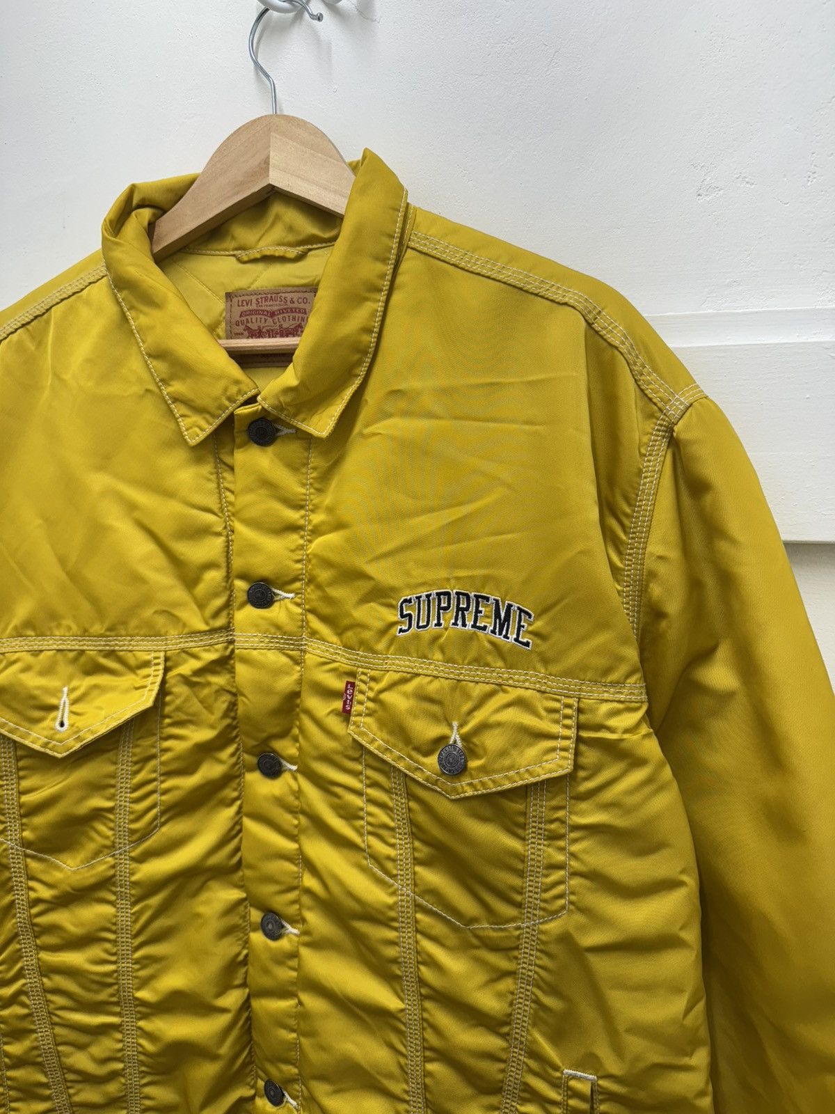 Supreme Supreme X Levis Yellow Bomber Size US XL / EU 56 / 4 - 2 Thumbnail