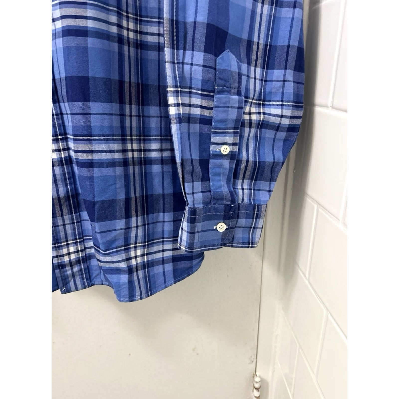 Ralph Lauren Ralph Lauren Shirt Mens 2XL Blue Plaid Oxford Button-Down Long Sleeve Logo/Classic Fit Regular Size 2XL Mens Blue Plaid Button-Up Shirt Size US XXL / EU 58 / 5 - 6 Thumbnail