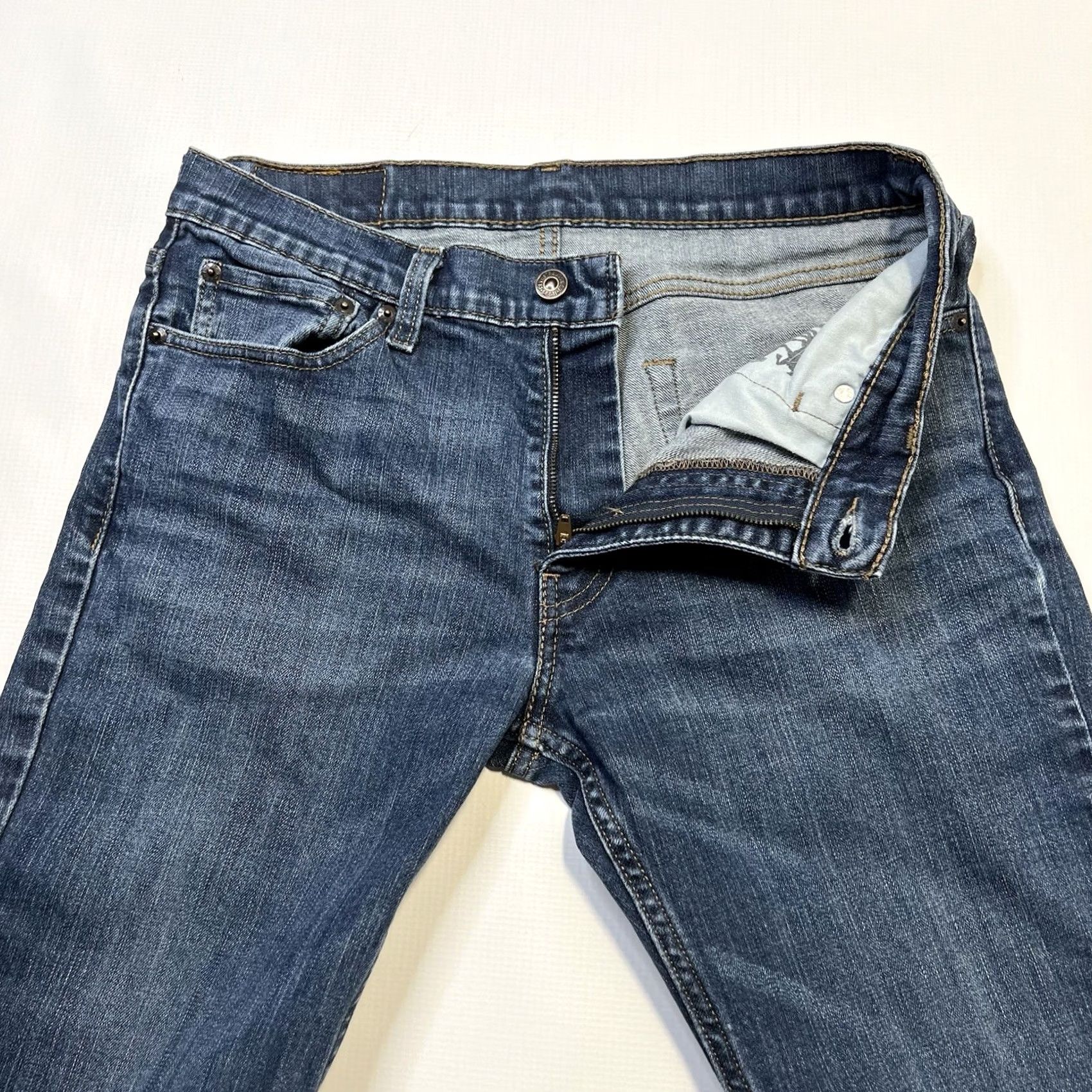 Levi's VINTAGE Levi's 511 Slim Fit Jeans Pants 33 34 Size 30x31 Denim Blue Cotton Blend Stretch 5-Pocket Men Regular Pants Jeans Mens Slim Fit Blue 511 Size US 33 - 6 Thumbnail