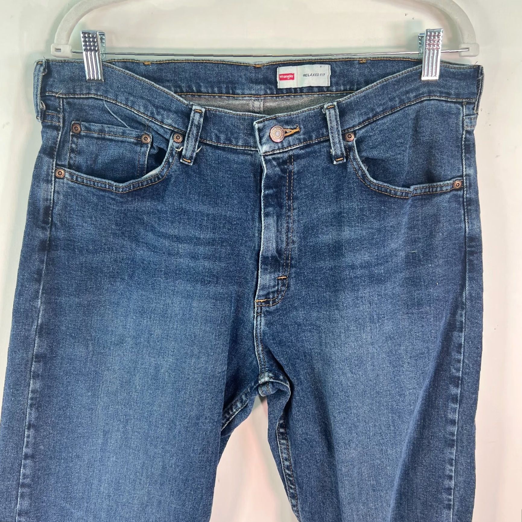Wrangler Wrangler Mens Relaxed Fit Jeans 5-Pocket Design Straight Blue Denim Size 34x32 Mens Jeans DigitalFit? Size US 34 / EU 50 - 3 Thumbnail