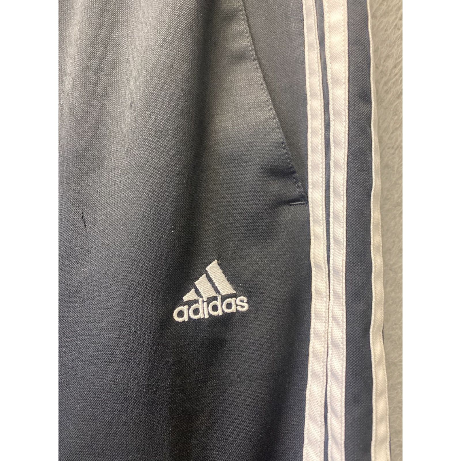 Adidas VINTAGE Adidas Men’s Sweatpants Medium Black White Striped Running Basketball Activewear Size US 31 - 2 Thumbnail