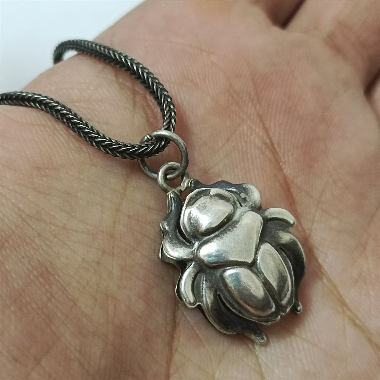 Vintage 925 silver scarab beetle pendant, Egyptian vintage jewelry Size ONE SIZE - 1 Thumbnail