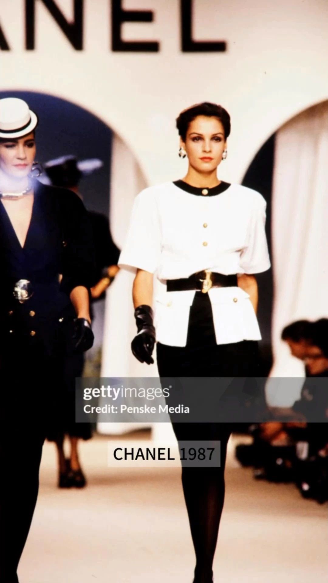 Chanel Chanel 1986/87 Runway Karl Lagerfeld Black&White Cotton Dress Size M / US 6-8 / IT 42-44 - 1 Thumbnail