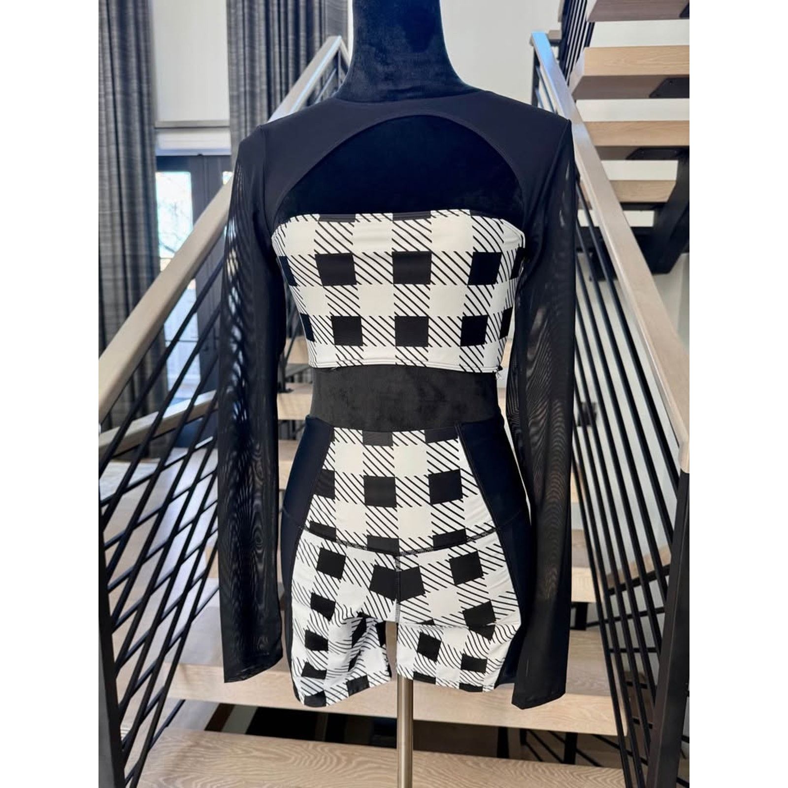 Other Black & White Plaid Set. Mesh Crop Top and biker shorts Size S / US 4 / IT 40 - 2 Thumbnail