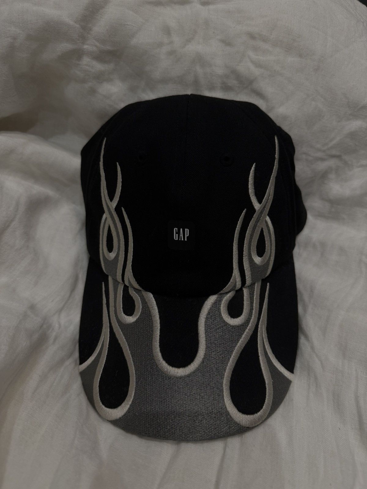 Balenciaga × Gap × Kanye West Yeezy Gap Engineered by Balenciaga Flame Cap - Authentic Size ONE SIZE - 1 Thumbnail