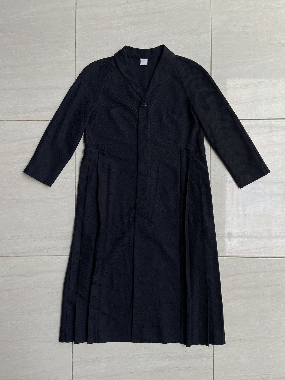 image of Issey Miyake Is Sunao Kuwahara Navy Coat, Men's (Size Small)