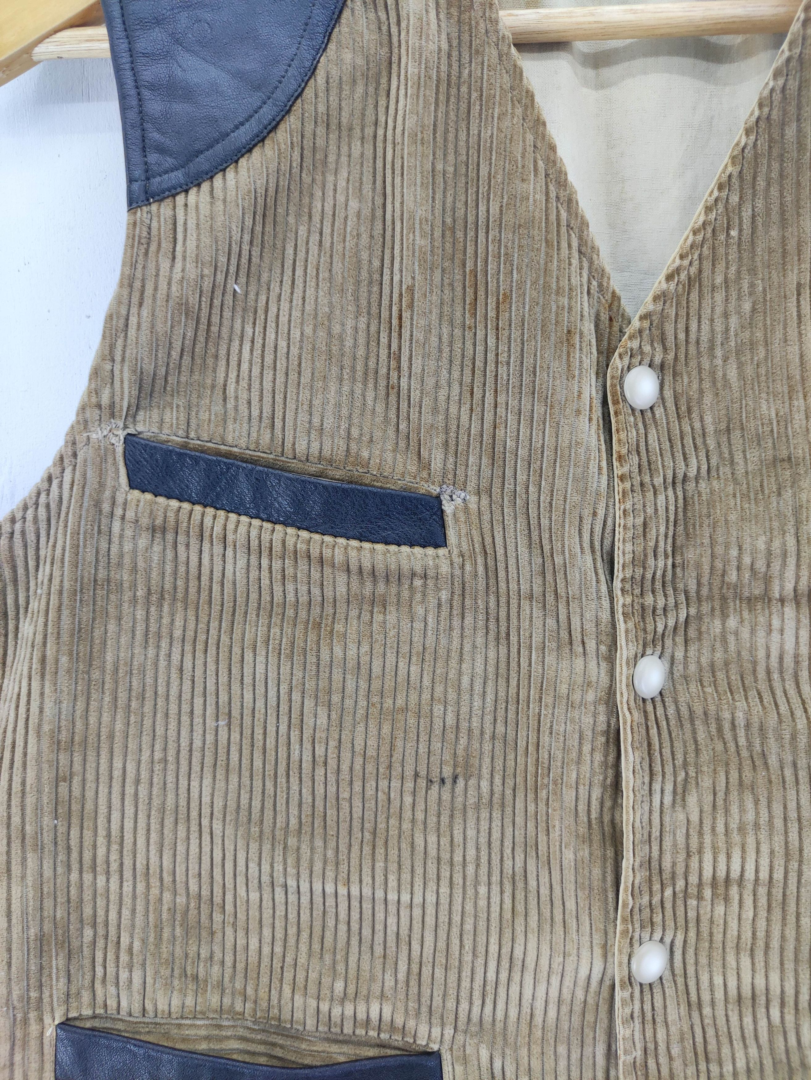 Descente Vintage Descente Corduroy Snap Button Vest Size US M / EU 48-50 / 2 - 2 Thumbnail