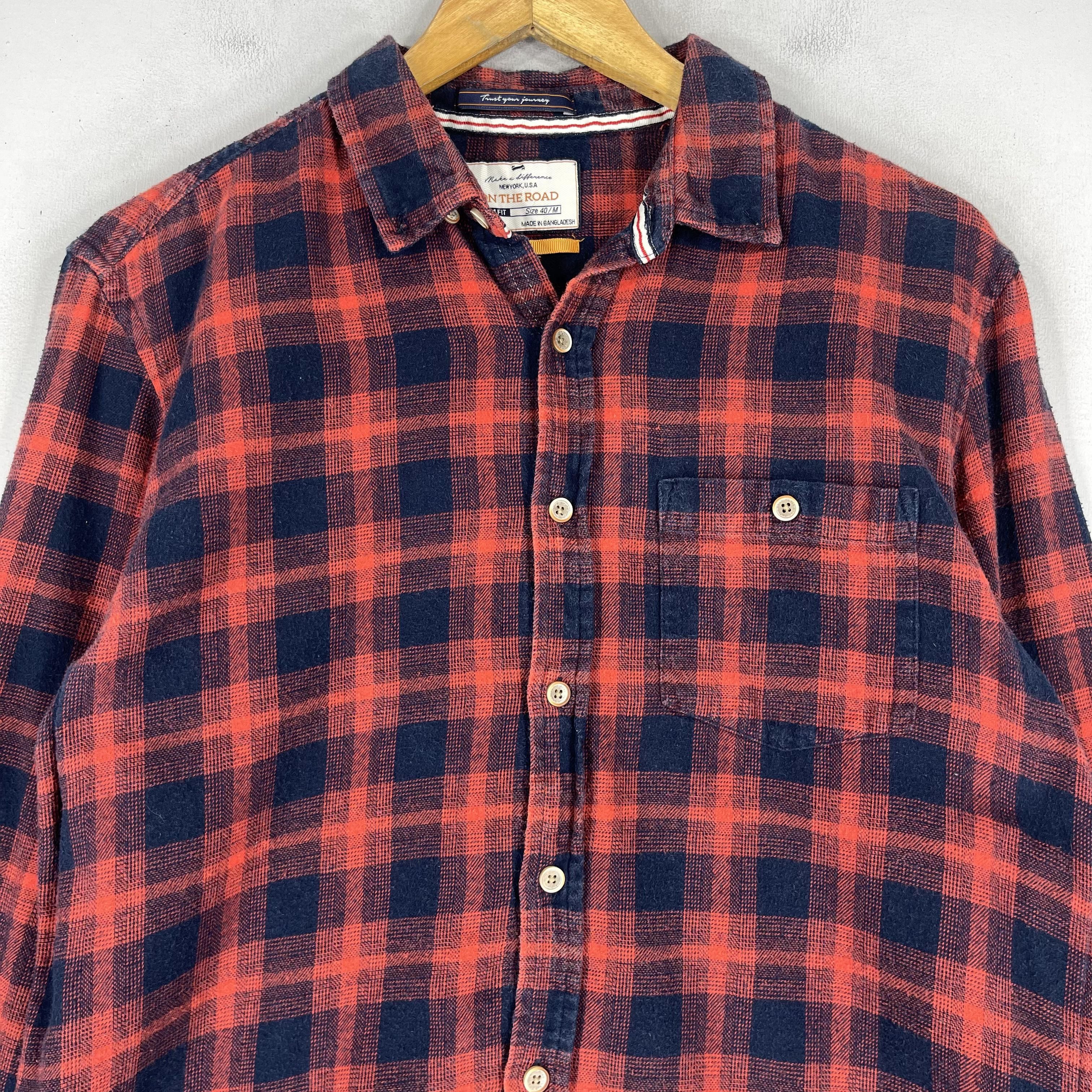 Flannel × Japanese Brand Vintage Plaid Checkered Red/Blue Tartan Flannel Button Up Size US M / EU 48-50 / 2 - 2 Thumbnail
