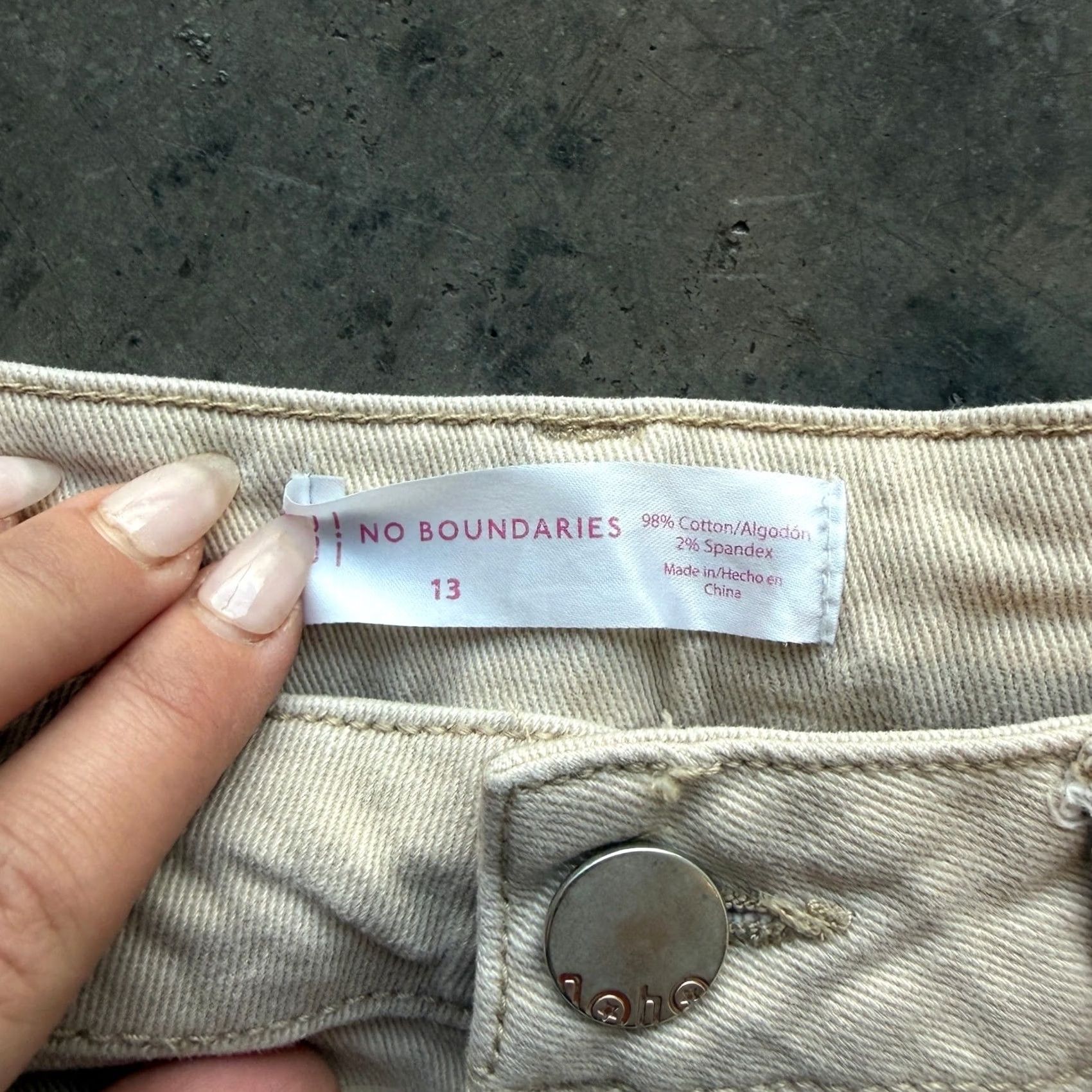 Vintage VINTAGE No Boundaries Fray Mini Jean Shorts Women’s 13/30 White Regular Size 13/30 Women's Shorts Y2K Beige White Clothing Clothing womens Size 34" / US 12 / IT 48 - 3 Thumbnail