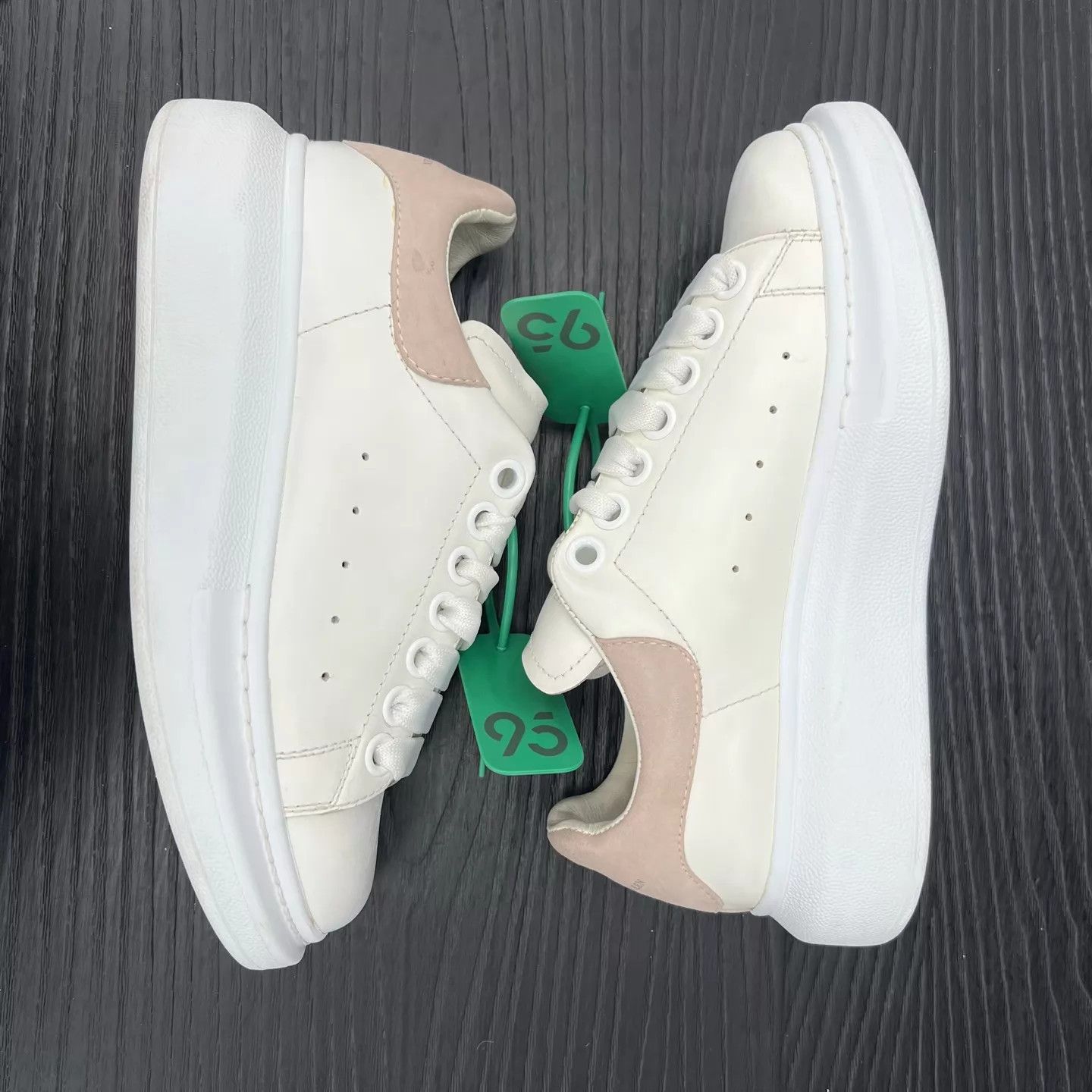 Alexander McQueen McQueen white pink suede shoes 35.5 new Size US 5 / IT 35 - 5 Thumbnail